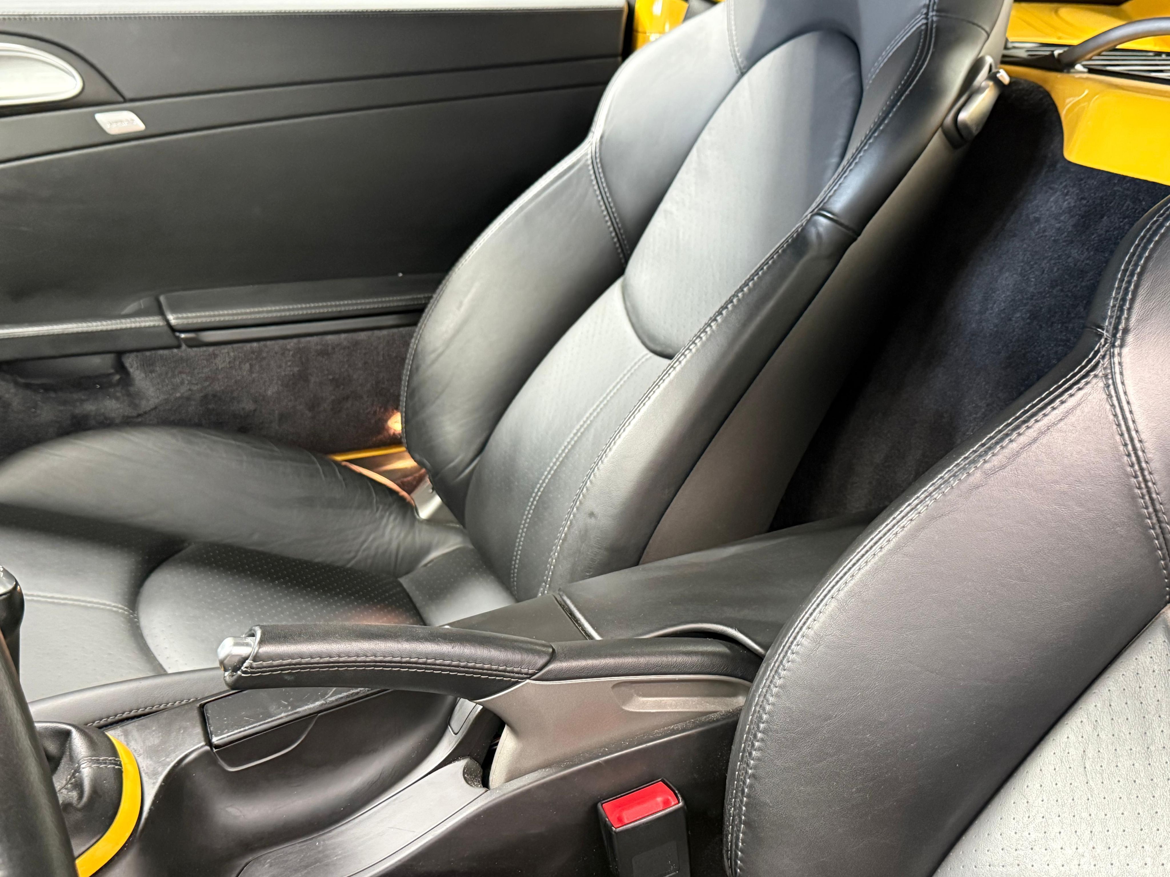 Porsche 987 Cayman S 3.4 295cv BVM France  Departement Exclusif 2007 — sieges (23)