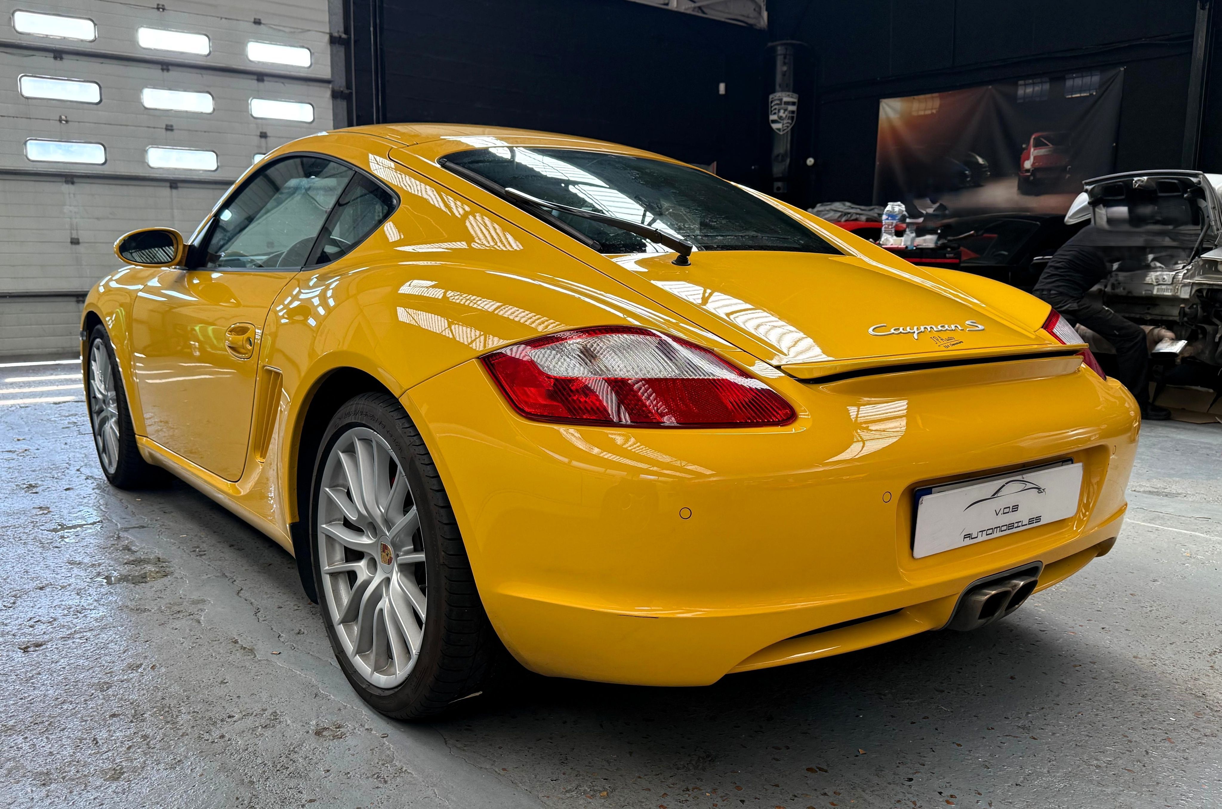 Porsche 987 Cayman S 3.4 295cv BVM France  Departement Exclusif 2007 — vue arriere trois-quarts (6)