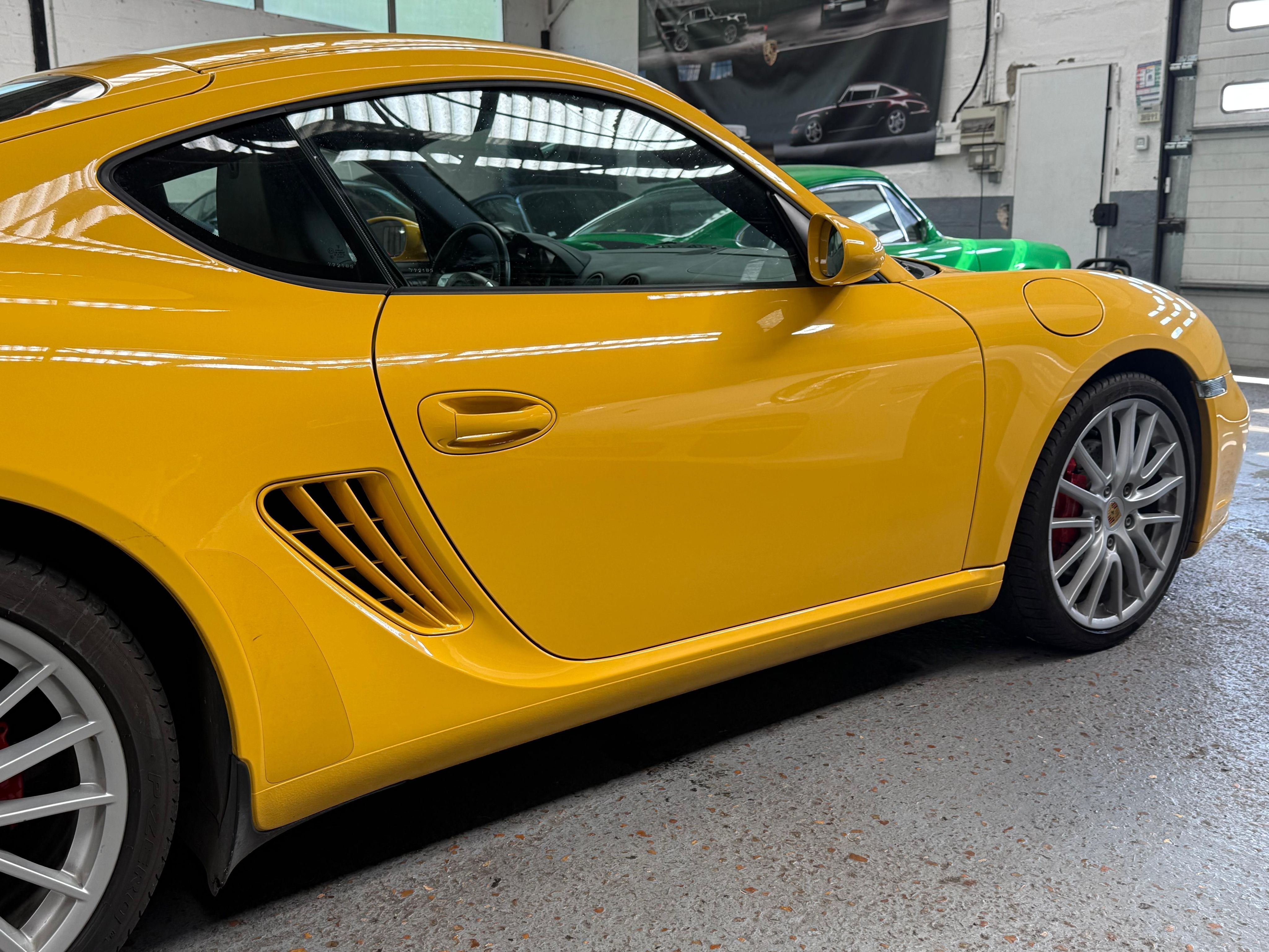 Porsche 987 Cayman S 3.4 295cv BVM France  Departement Exclusif 2007 — profil lateral (5)