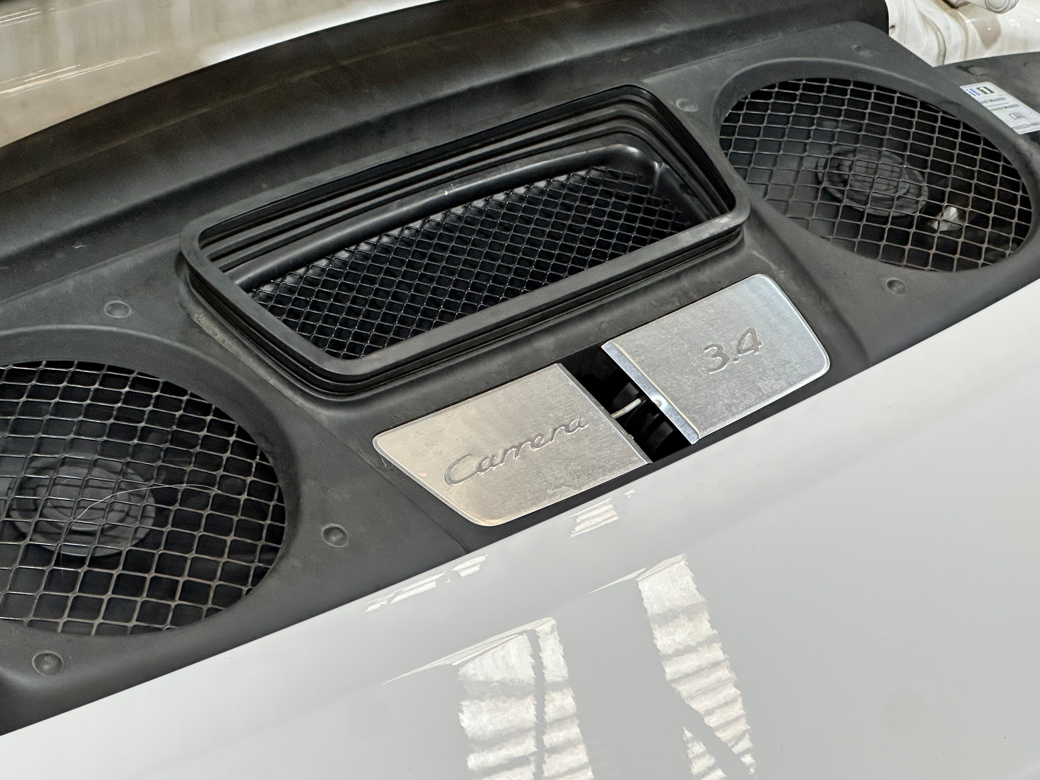 Porsche 991 Carrera 2012 — compartiment moteur (26)