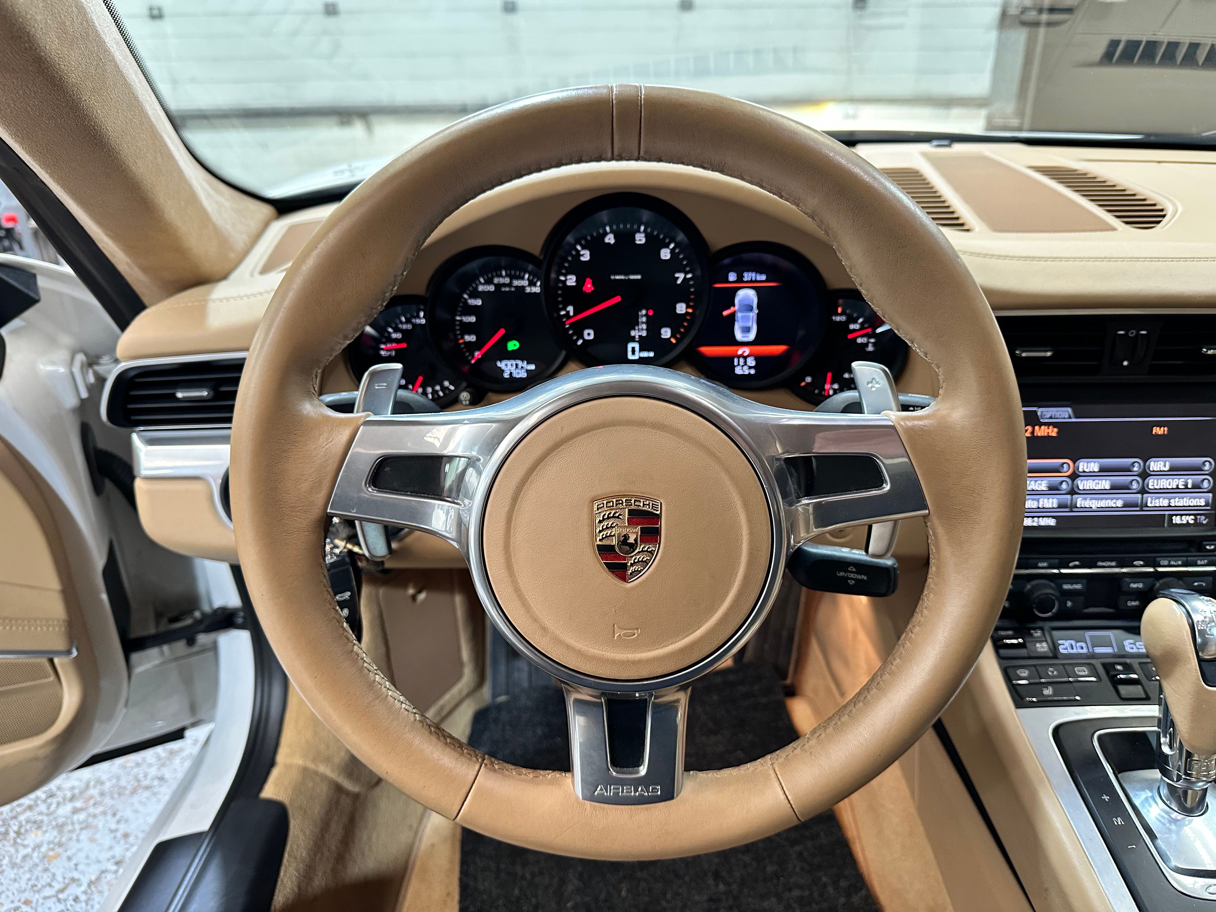 Porsche 991 Carrera 2012 — tableau de bord (18)