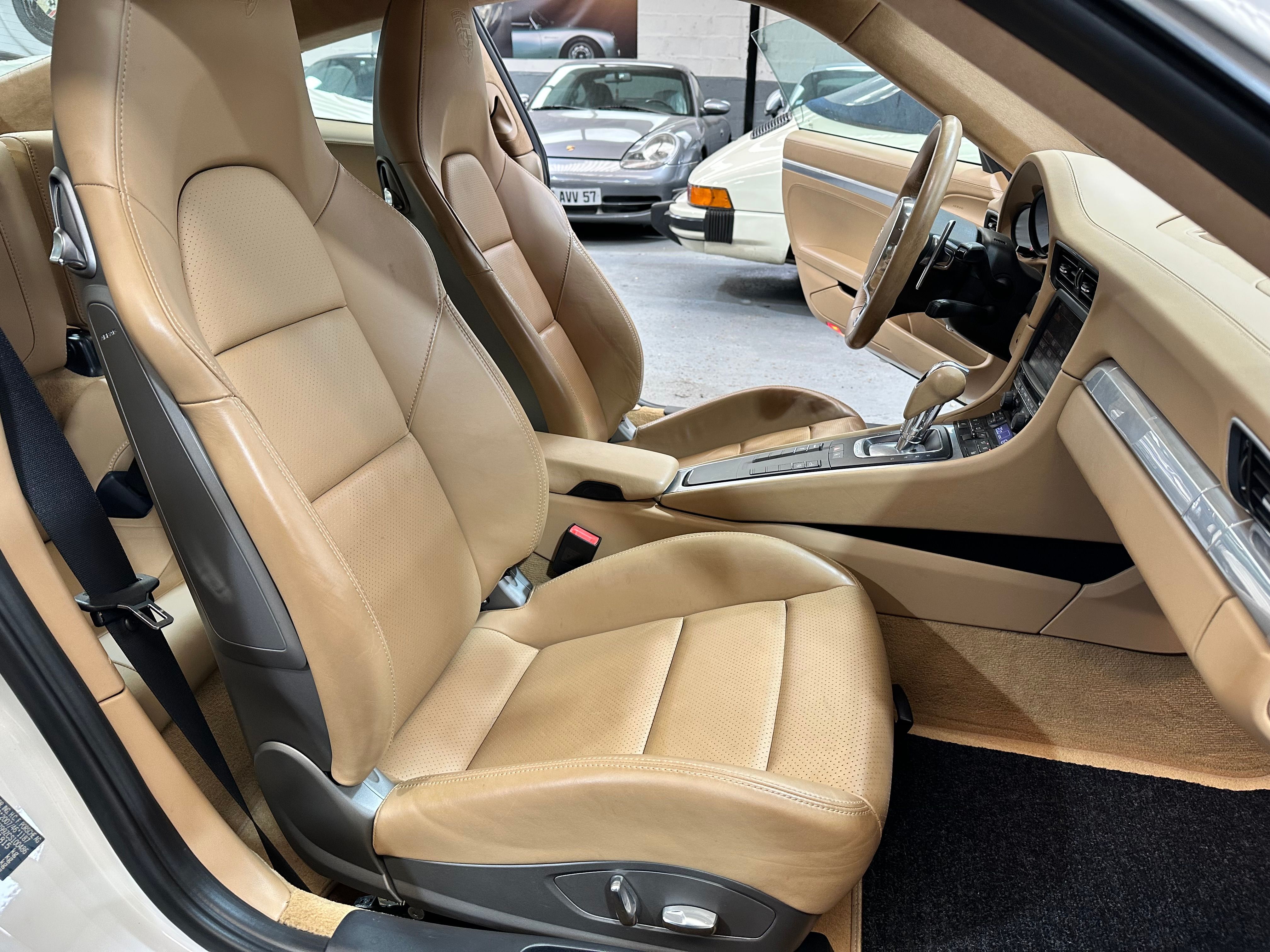 Porsche 991 Carrera 2012 — sieges (22)
