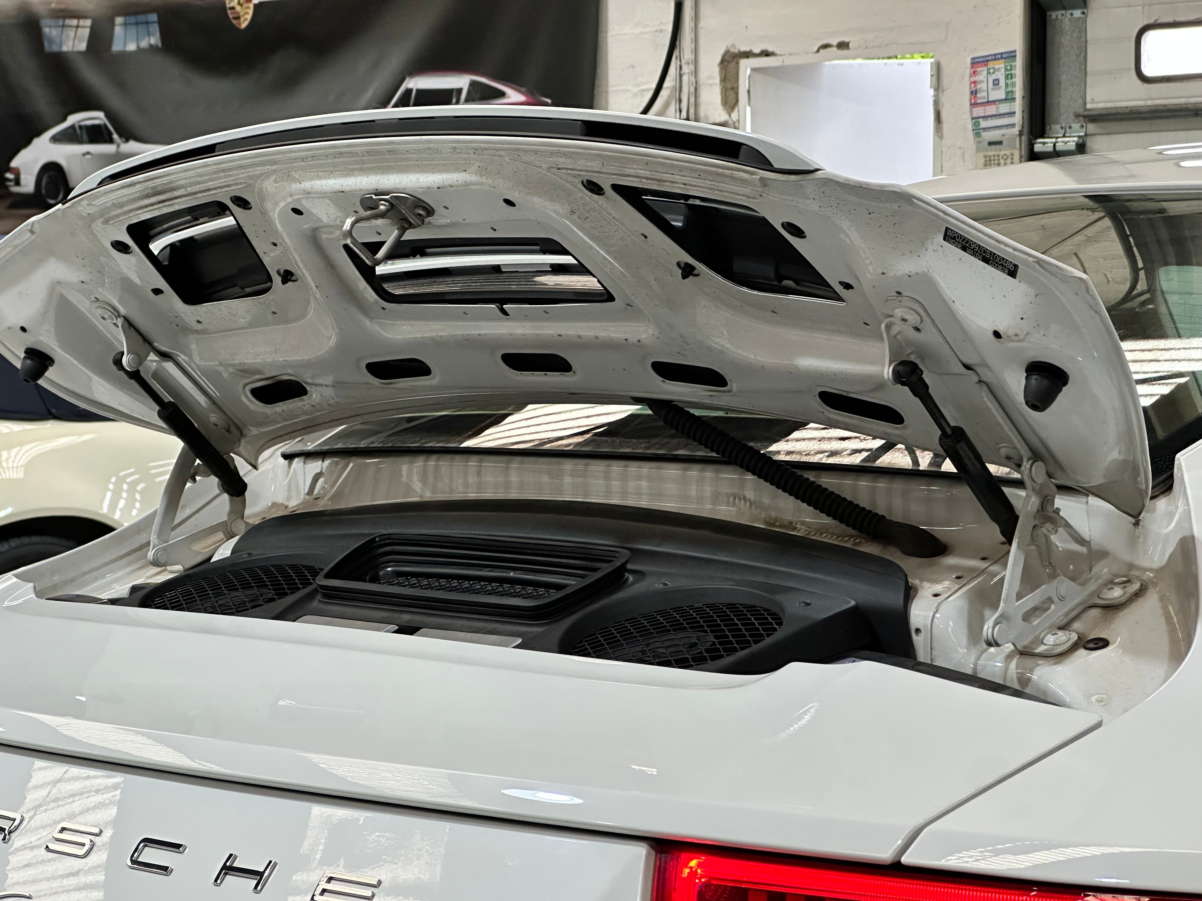 Porsche 991 Carrera 2012 — vue arriere (12)