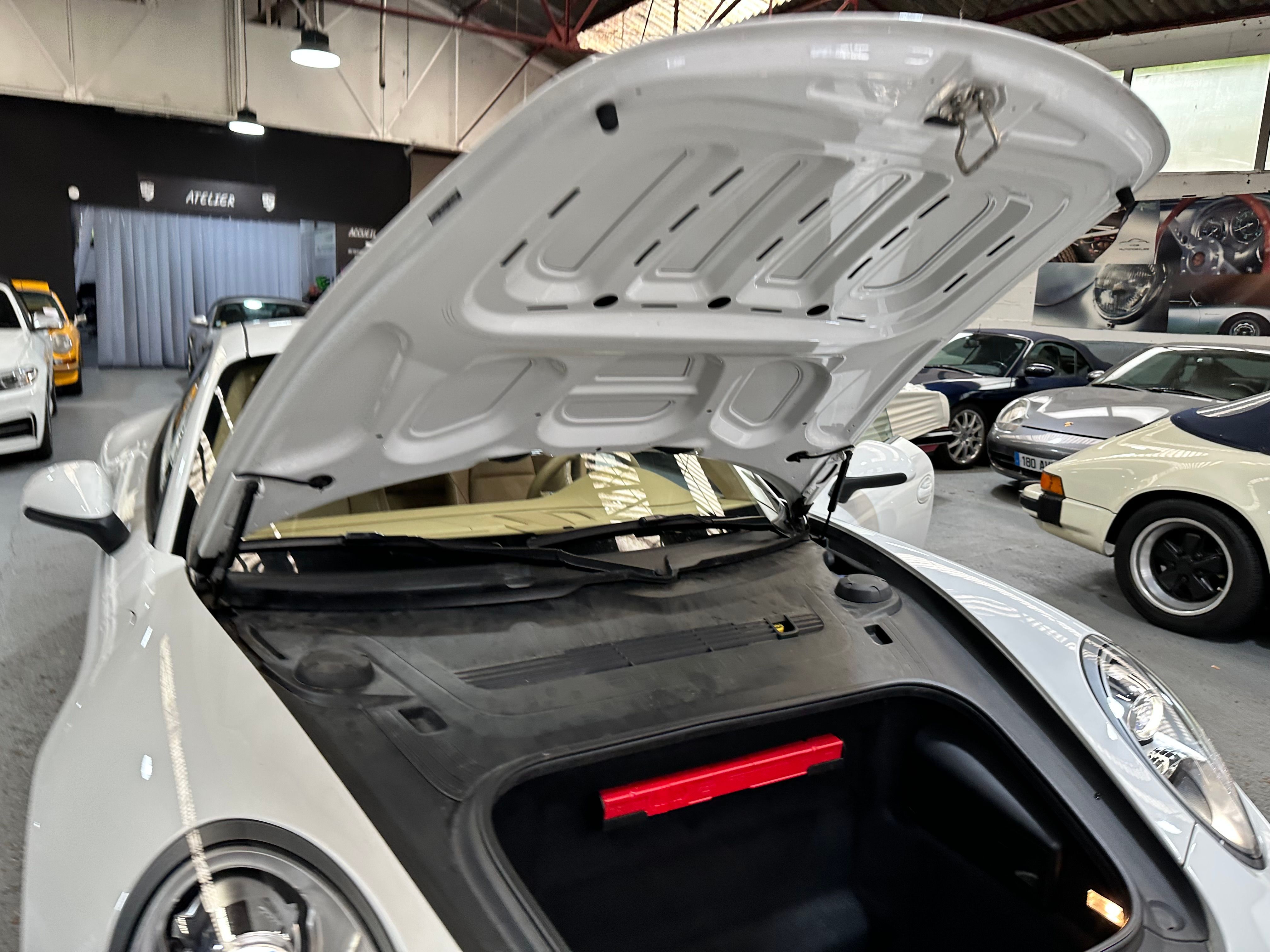 Porsche 991 Carrera 2012 — coffre (27)