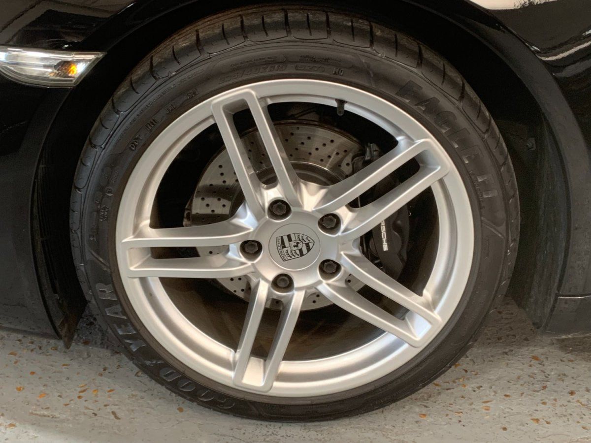 Porsche 991 Carrera 2013 — jante et pneumatique (19)