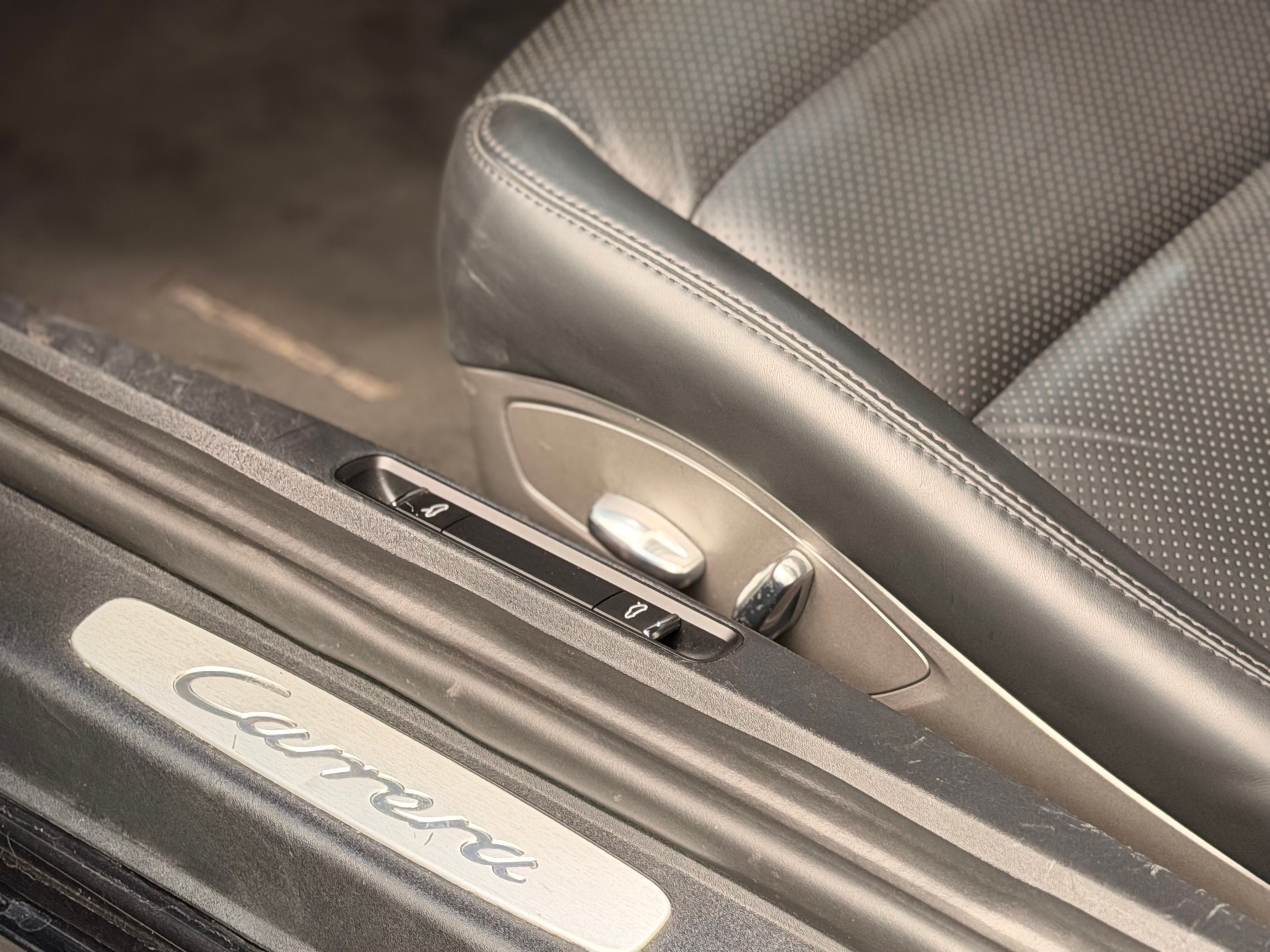 Porsche 991 Carrera PDK 3.4 350CV FRANCE PANO SUPERBE 2014 — detail (37)