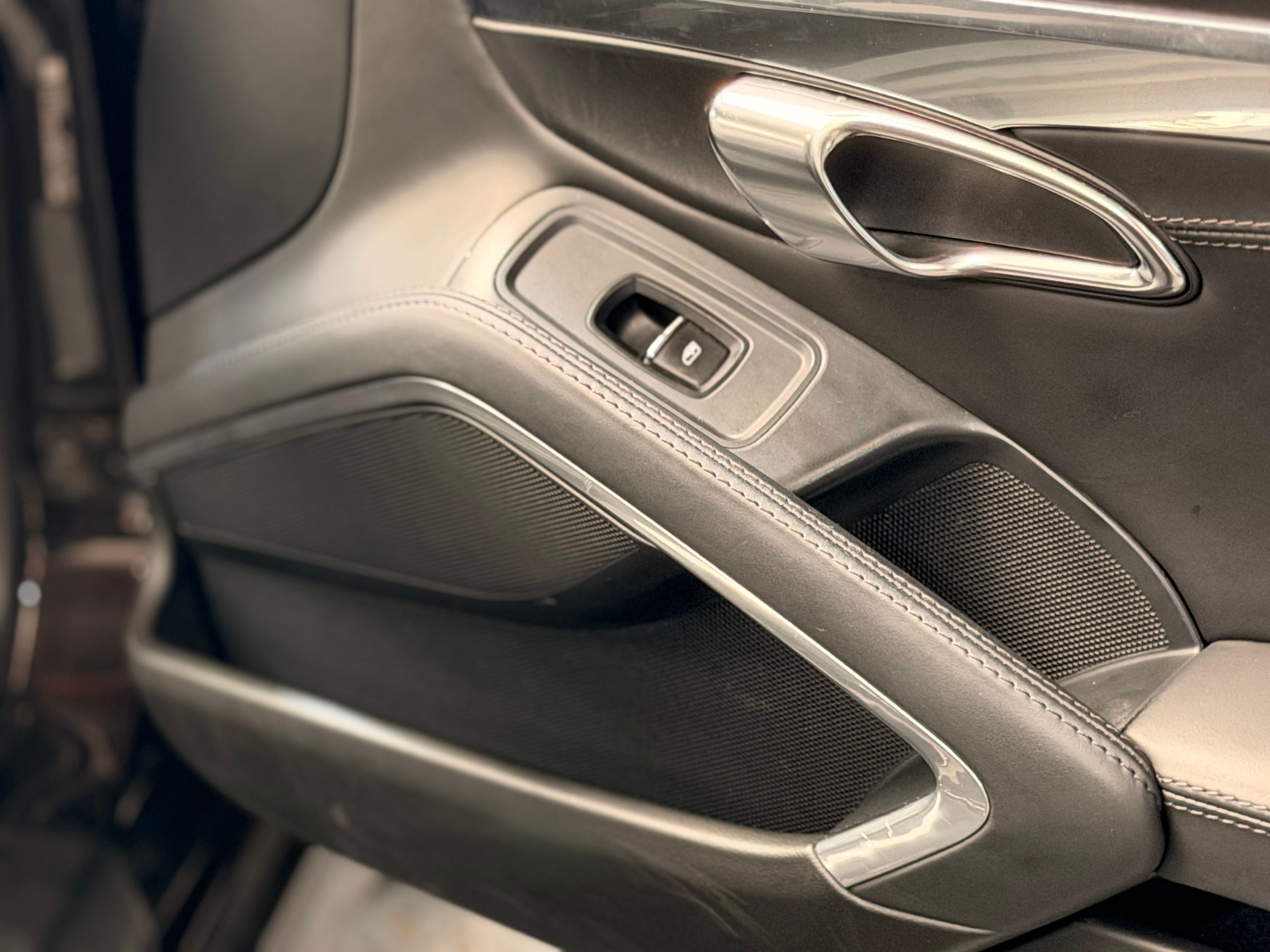 Porsche 991 Carrera PDK 3.4 350CV FRANCE PANO SUPERBE 2014 — detail (31)