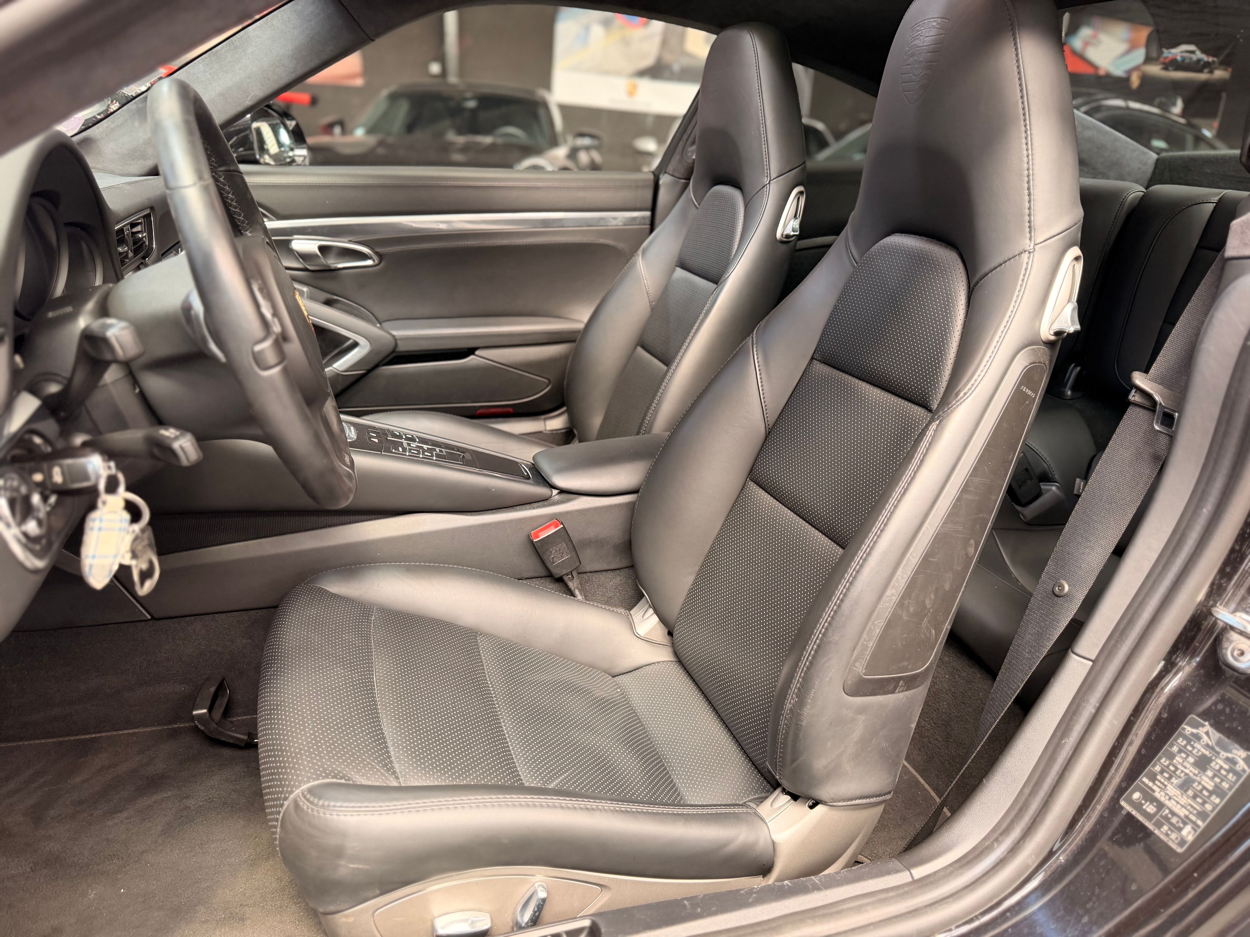 Porsche 991 Carrera PDK 3.4 350CV FRANCE PANO SUPERBE 2014 — sieges (16)