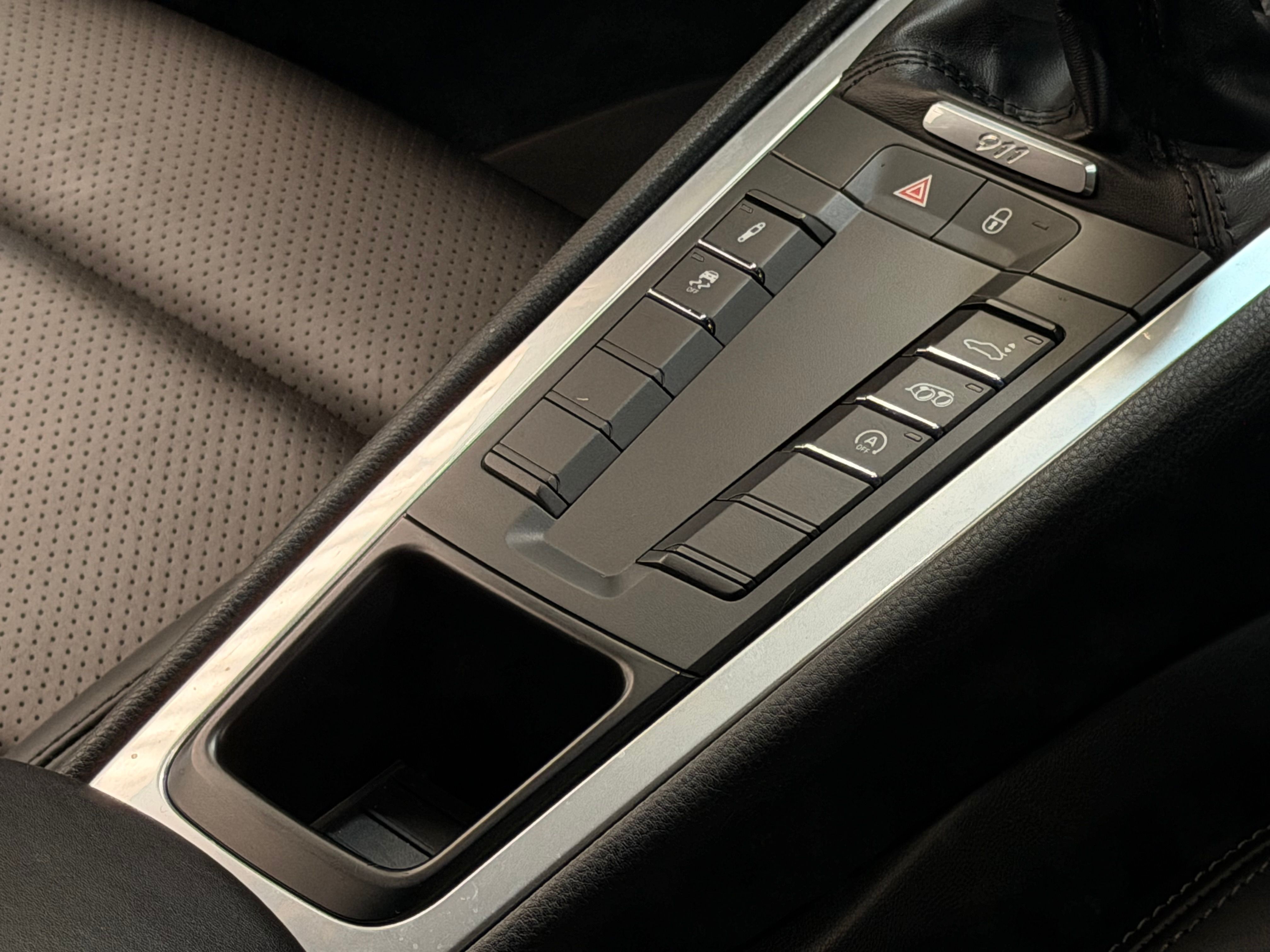 Porsche 991 Carrera 2017 — detail (37)