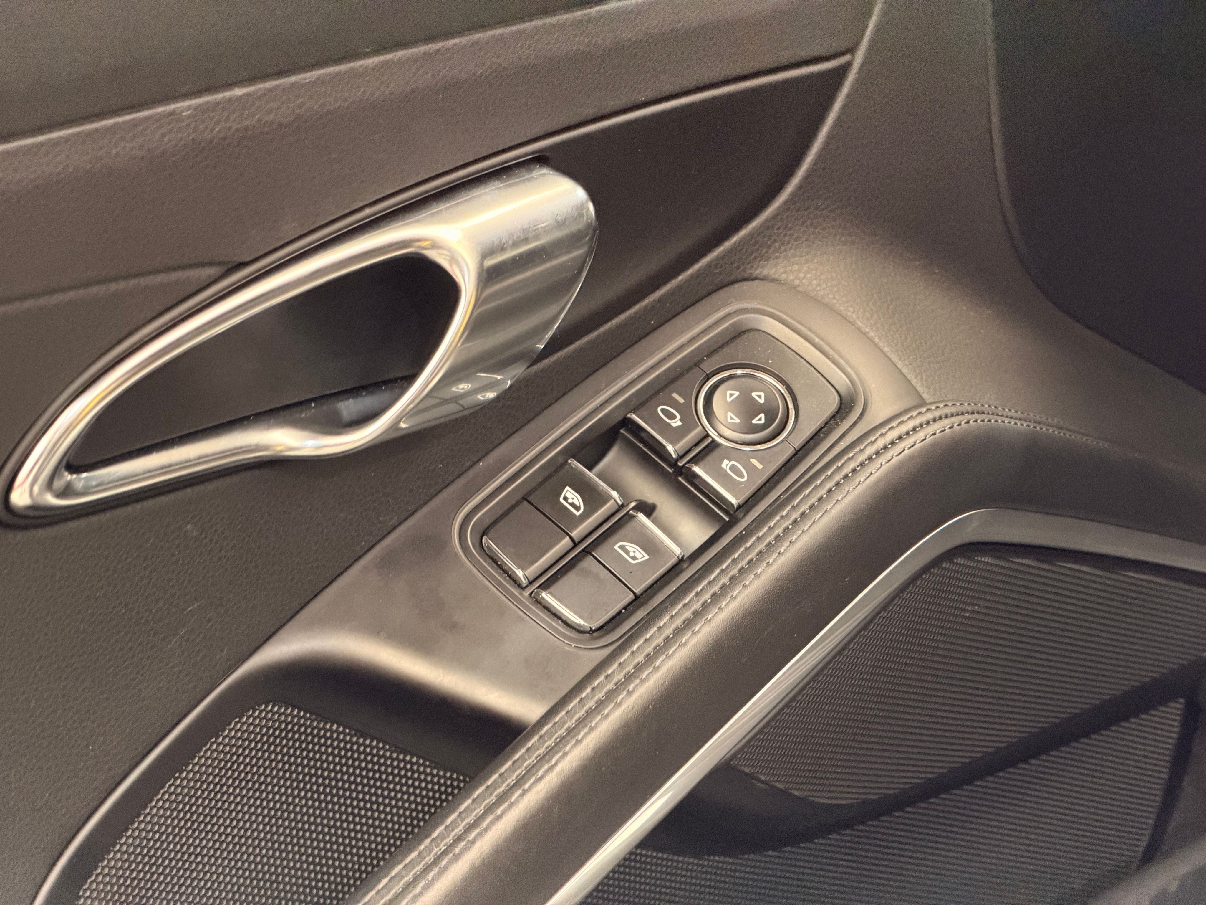Porsche 991 Carrera 2017 — detail (39)