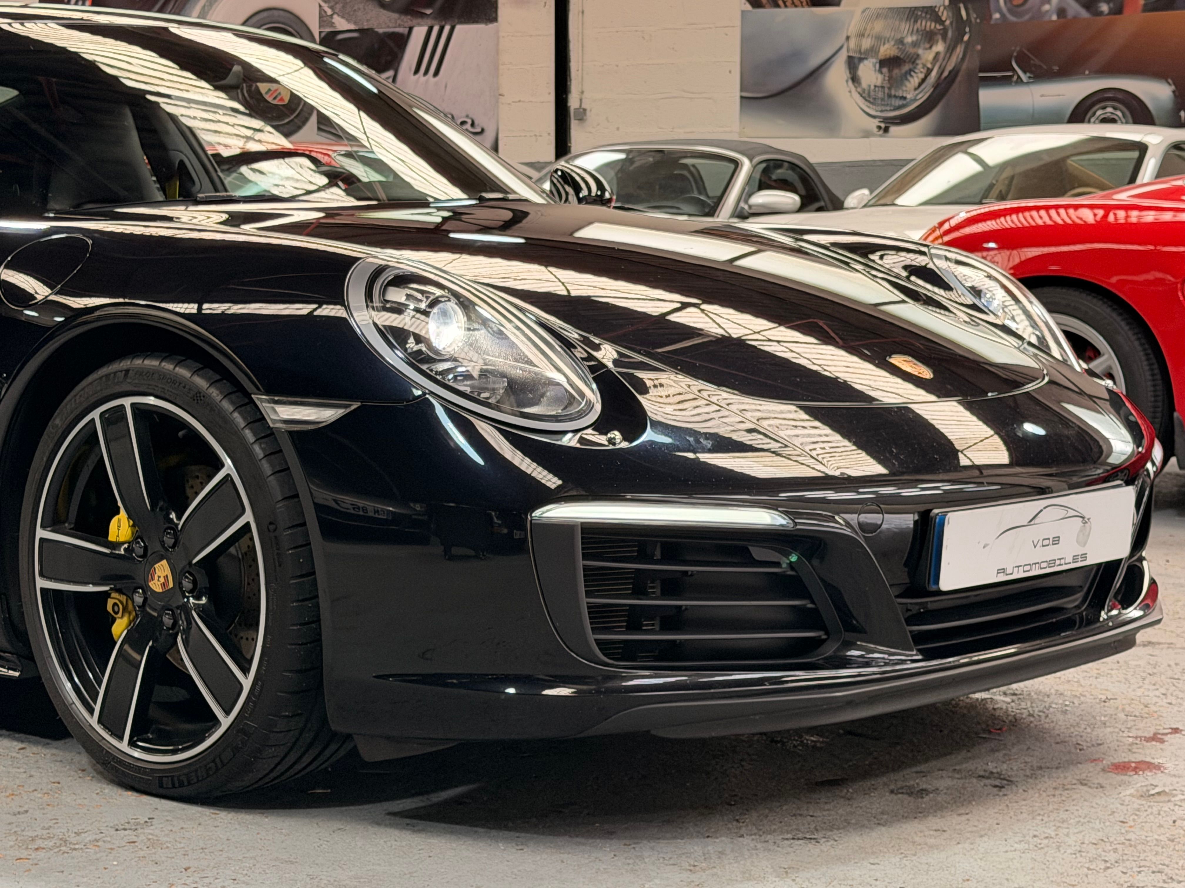 Porsche 991 Carrera 2017 — vue avant trois-quarts (3)