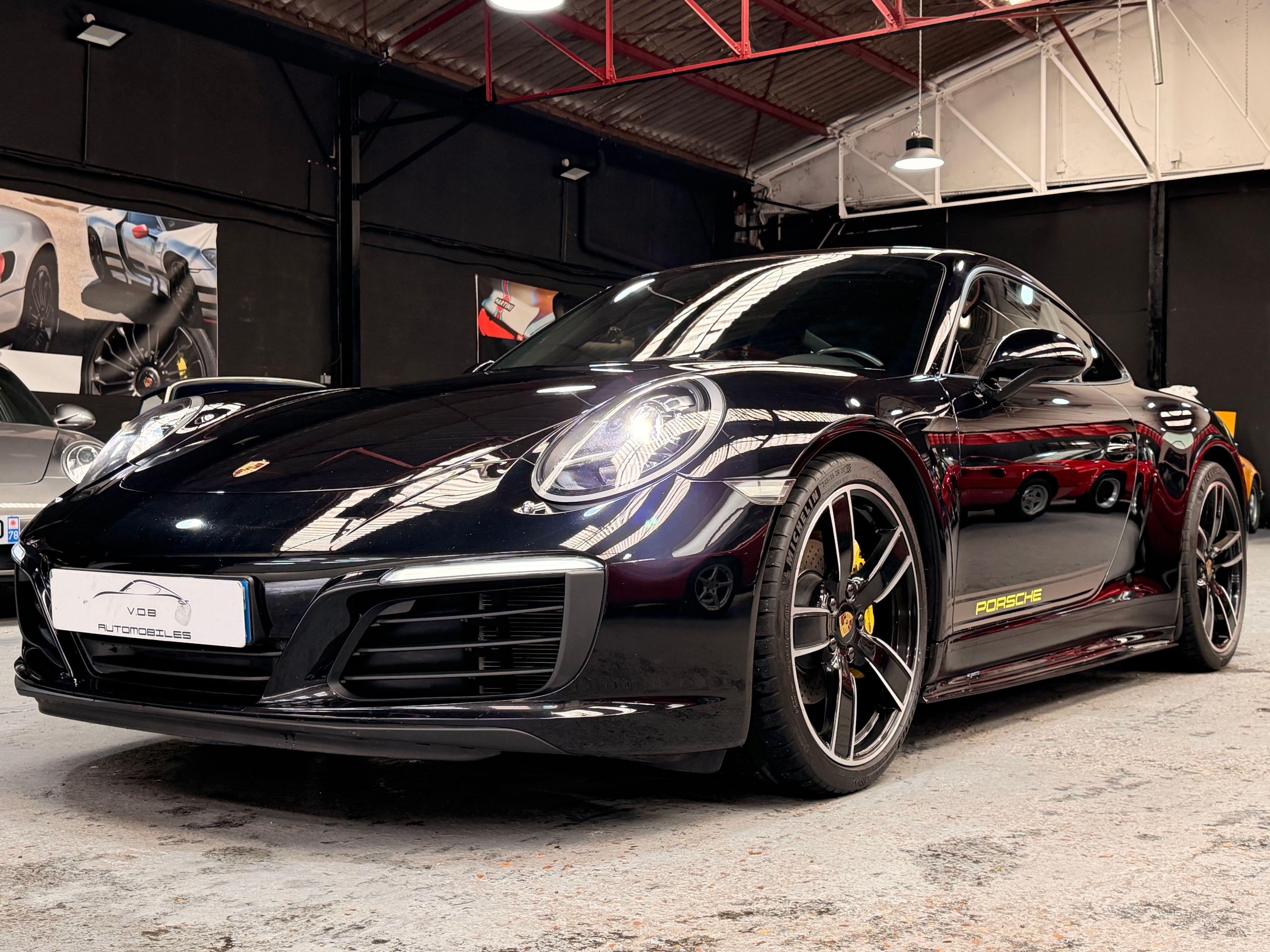 Porsche 991 Carrera 2017 — vue avant trois-quarts (4)