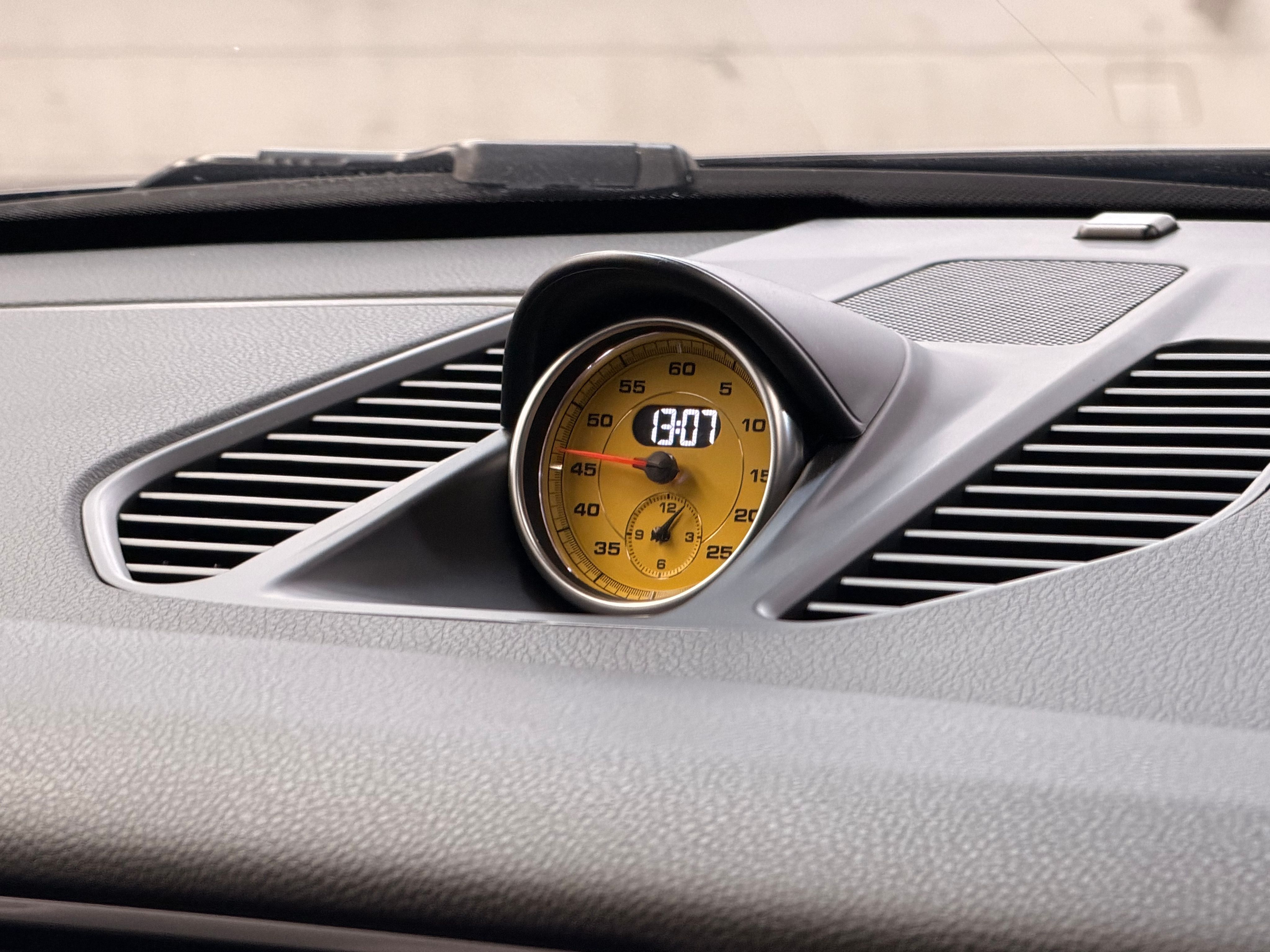 Porsche 991 Carrera 2017 — tableau de bord (24)