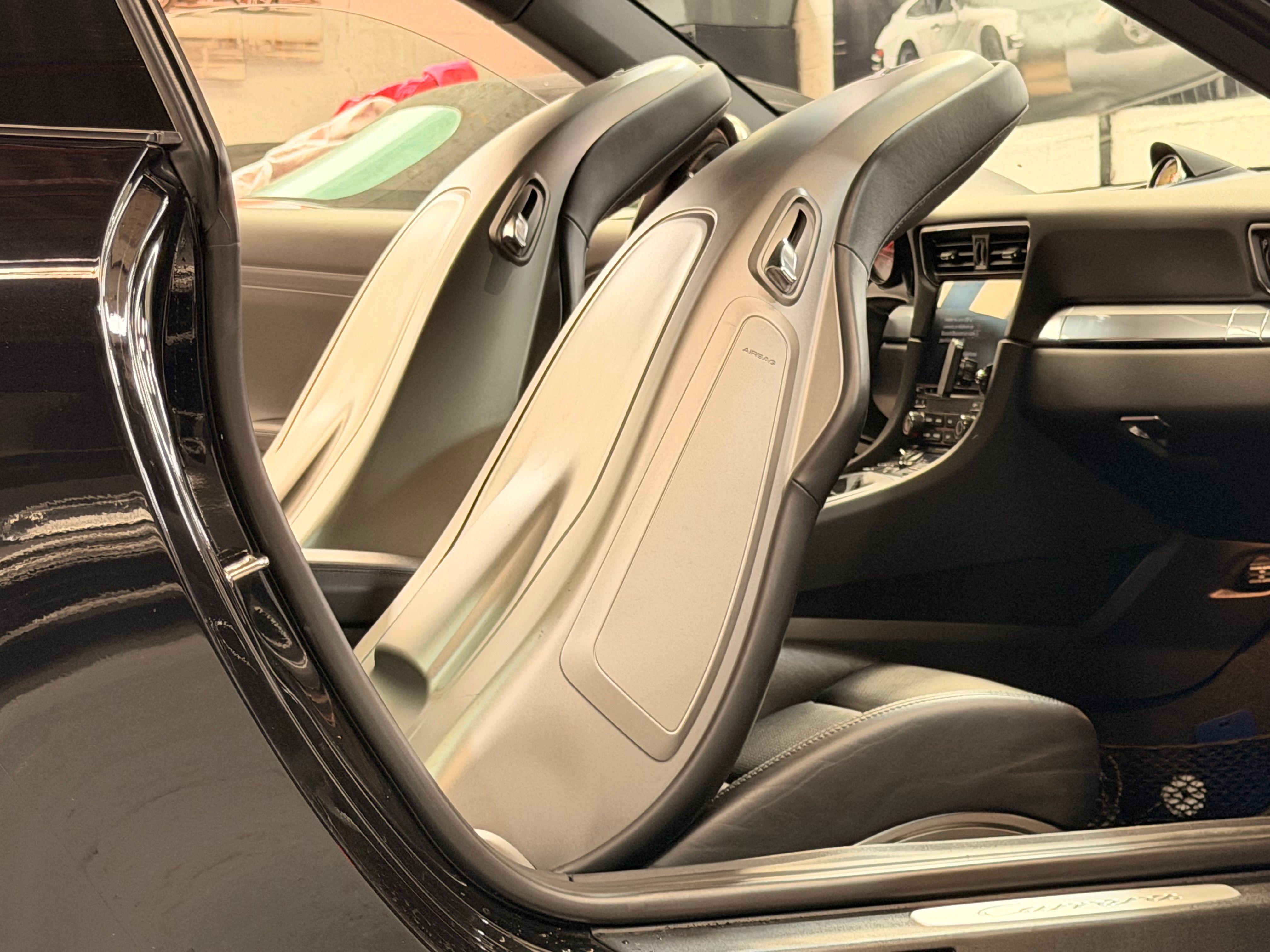 Porsche 991 Carrera 2017 — places arriere (31)