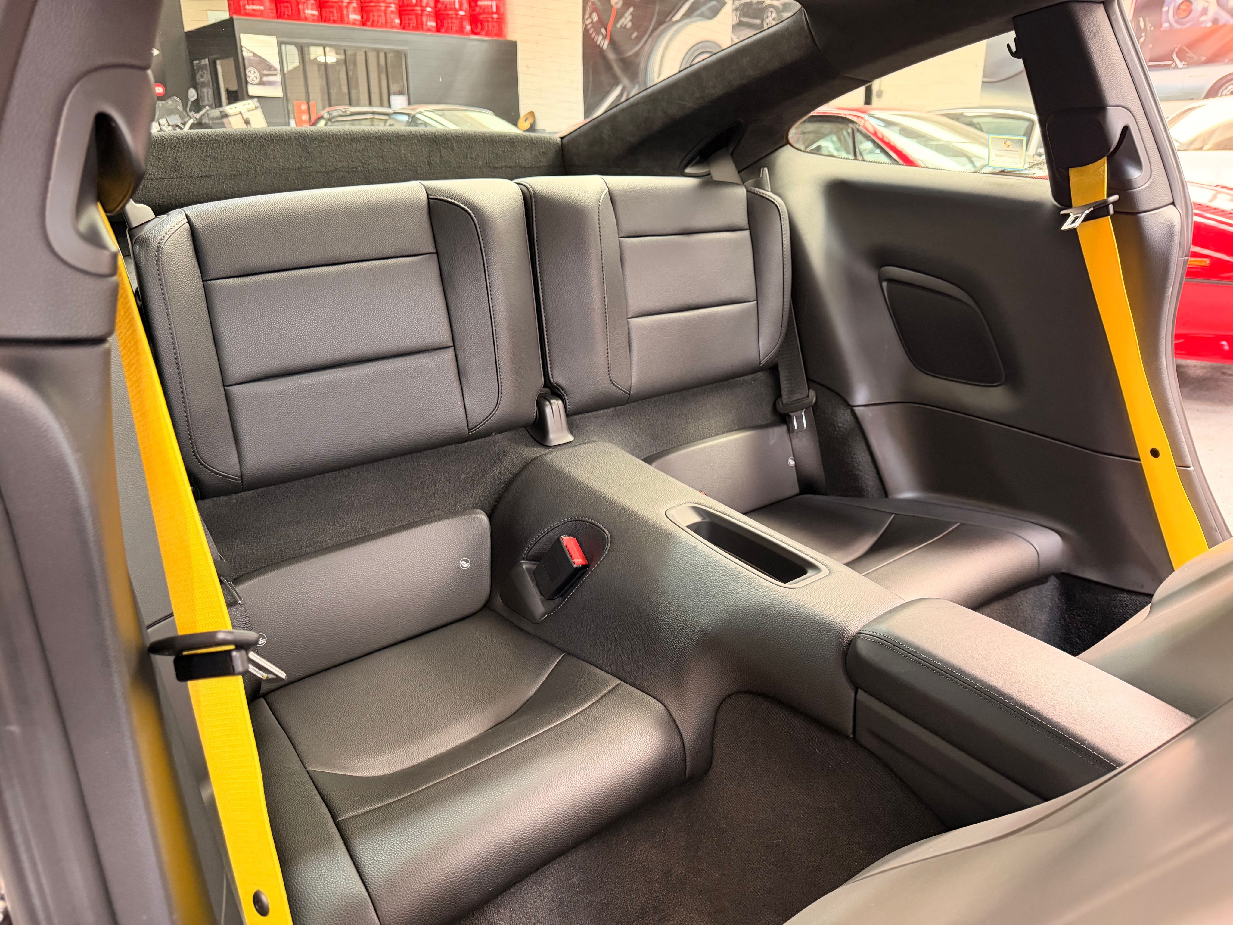 Porsche 991 Carrera 2017 — places arriere (30)