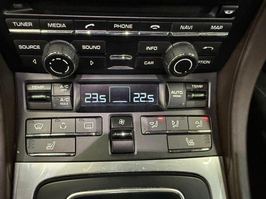 Porsche 991 Carrera 4S 2013 — detail (42)