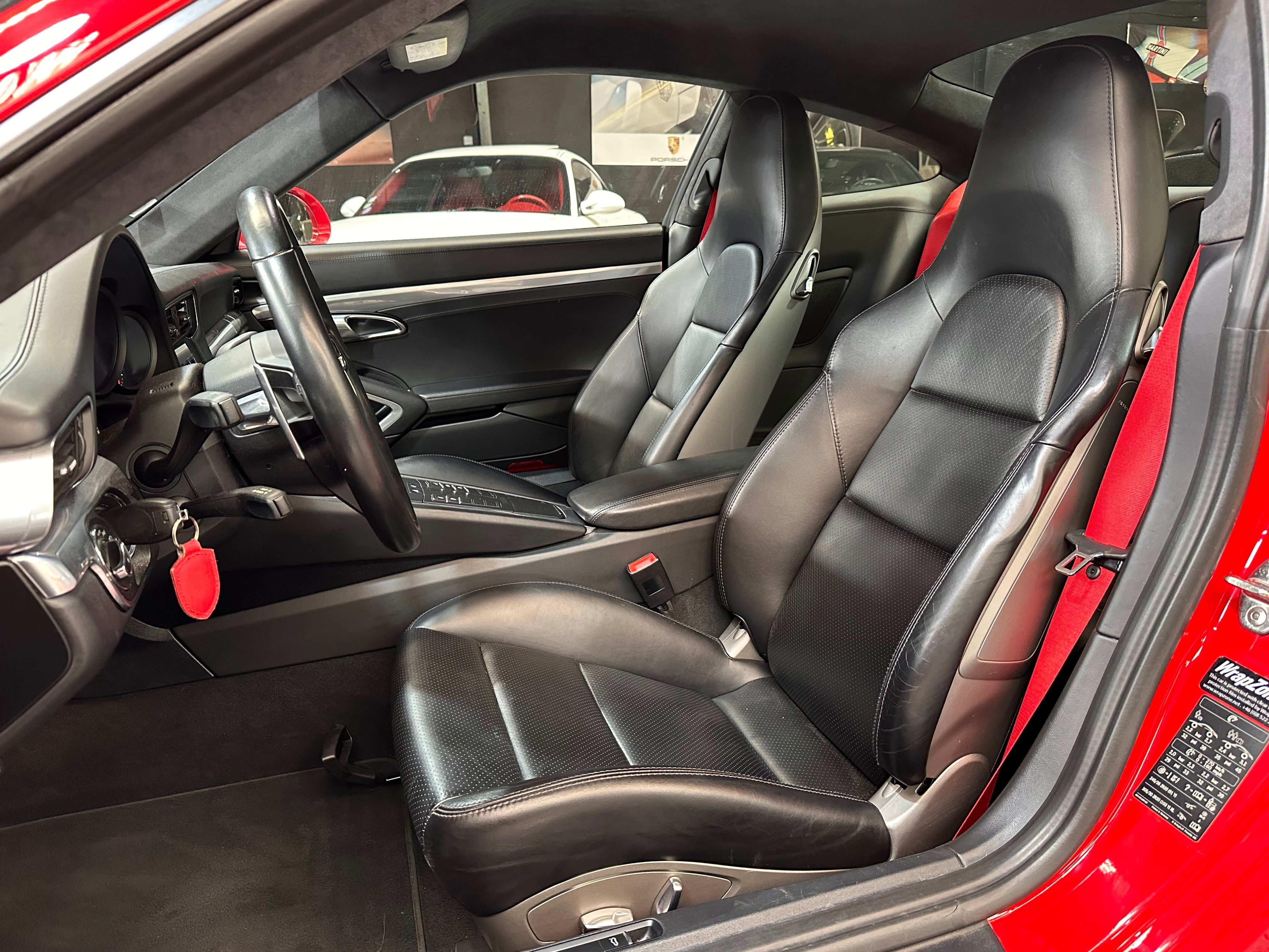 Porsche 991 Carrera 4S 2016 — sieges (25)