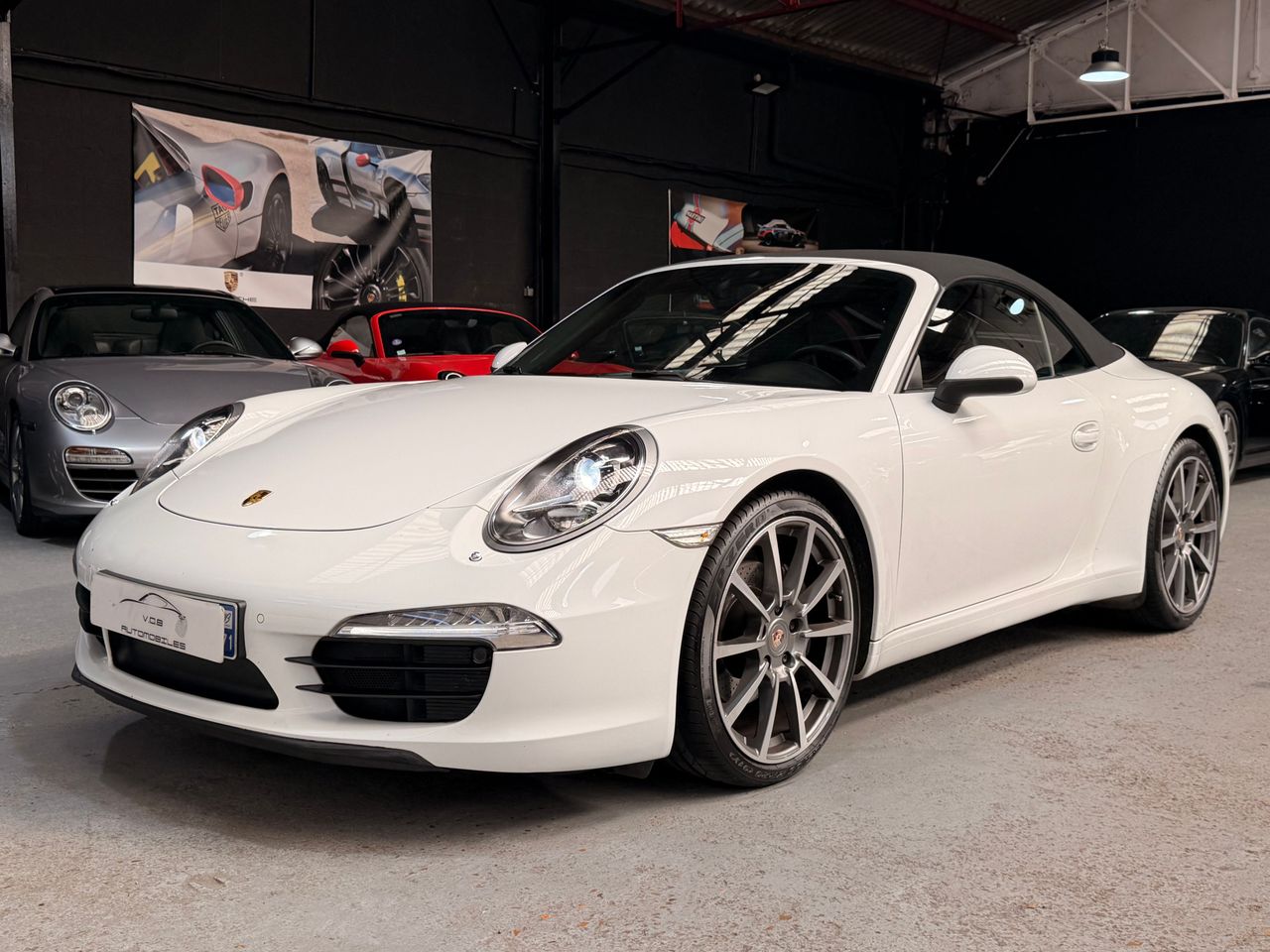 Porsche 991 Carrera Cabriolet 2013 — vue avant trois-quarts (1)