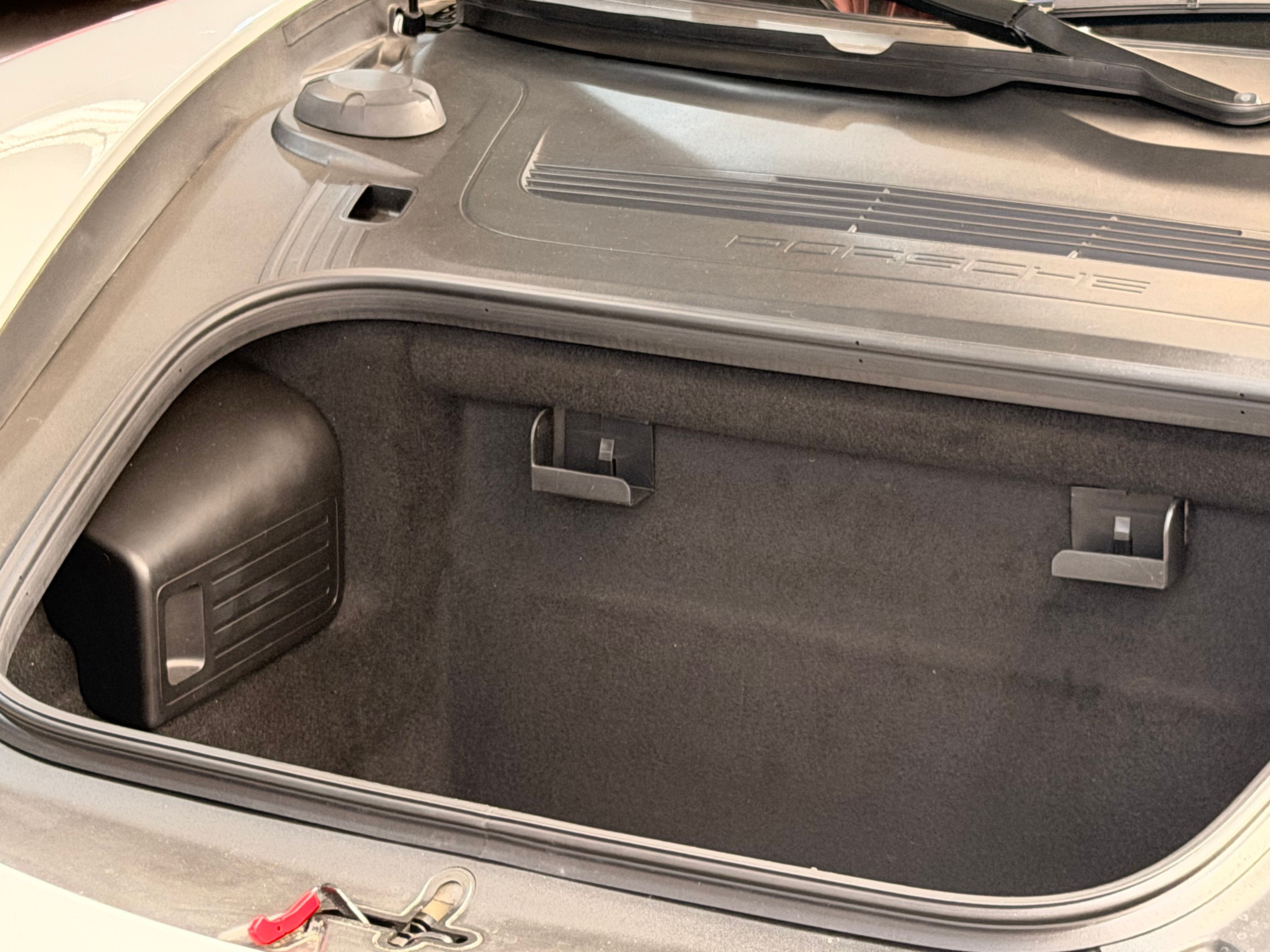 Porsche 991 Carrera Cabriolet 2013 — coffre (36)