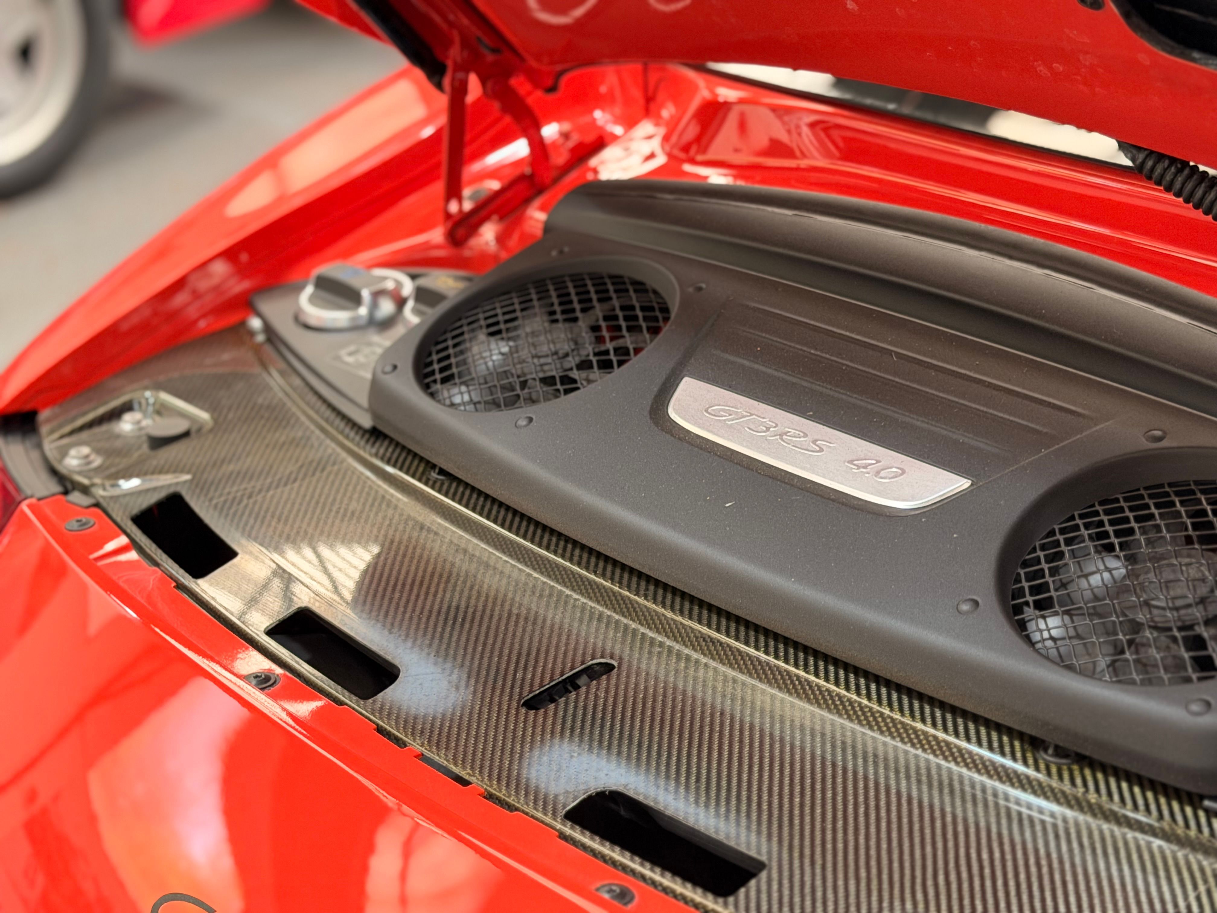 Porsche 991 GT3 RS 2016 — compartiment moteur (28)