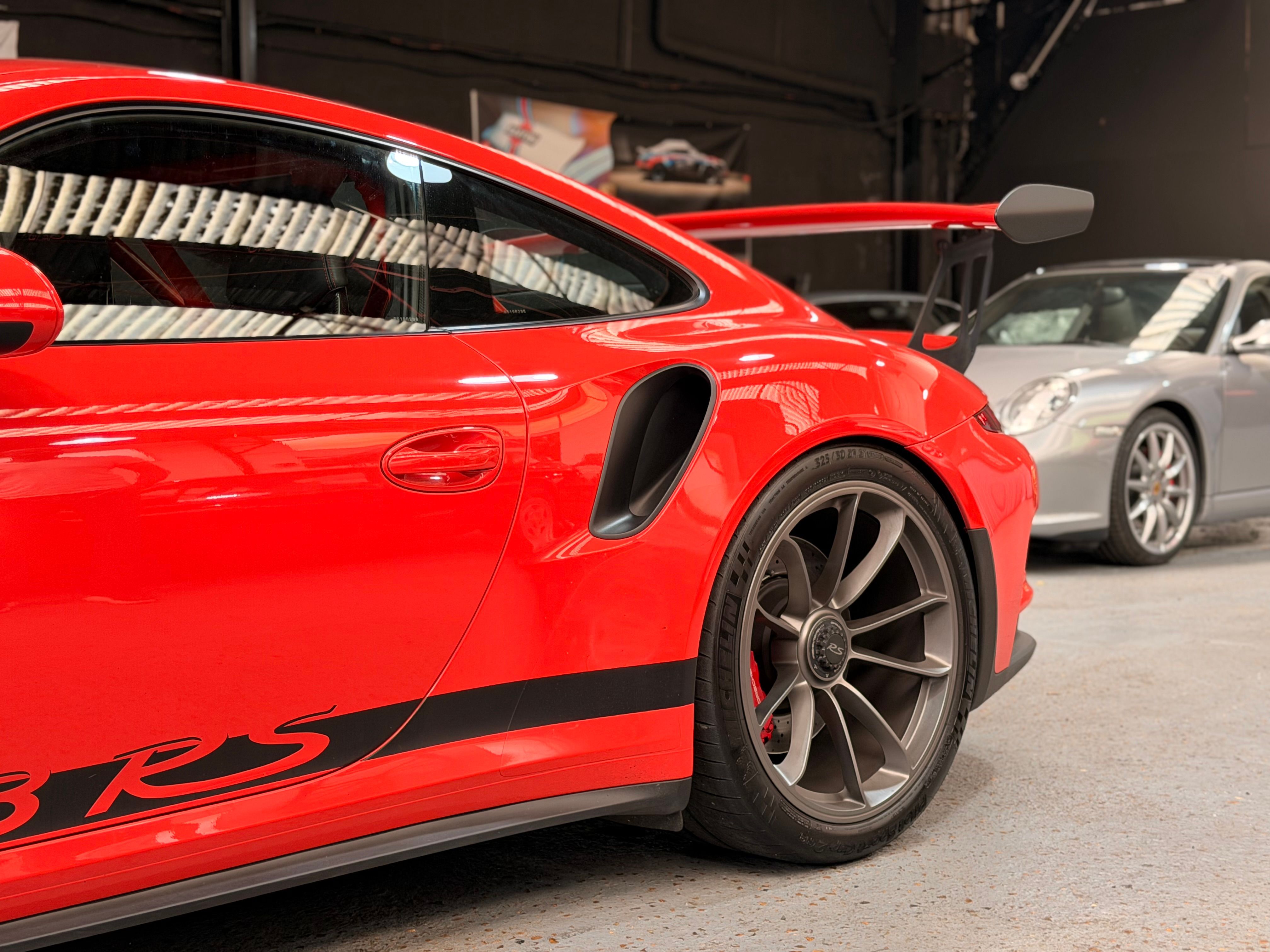 Porsche 991 GT3 RS 2016 — profil lateral (7)