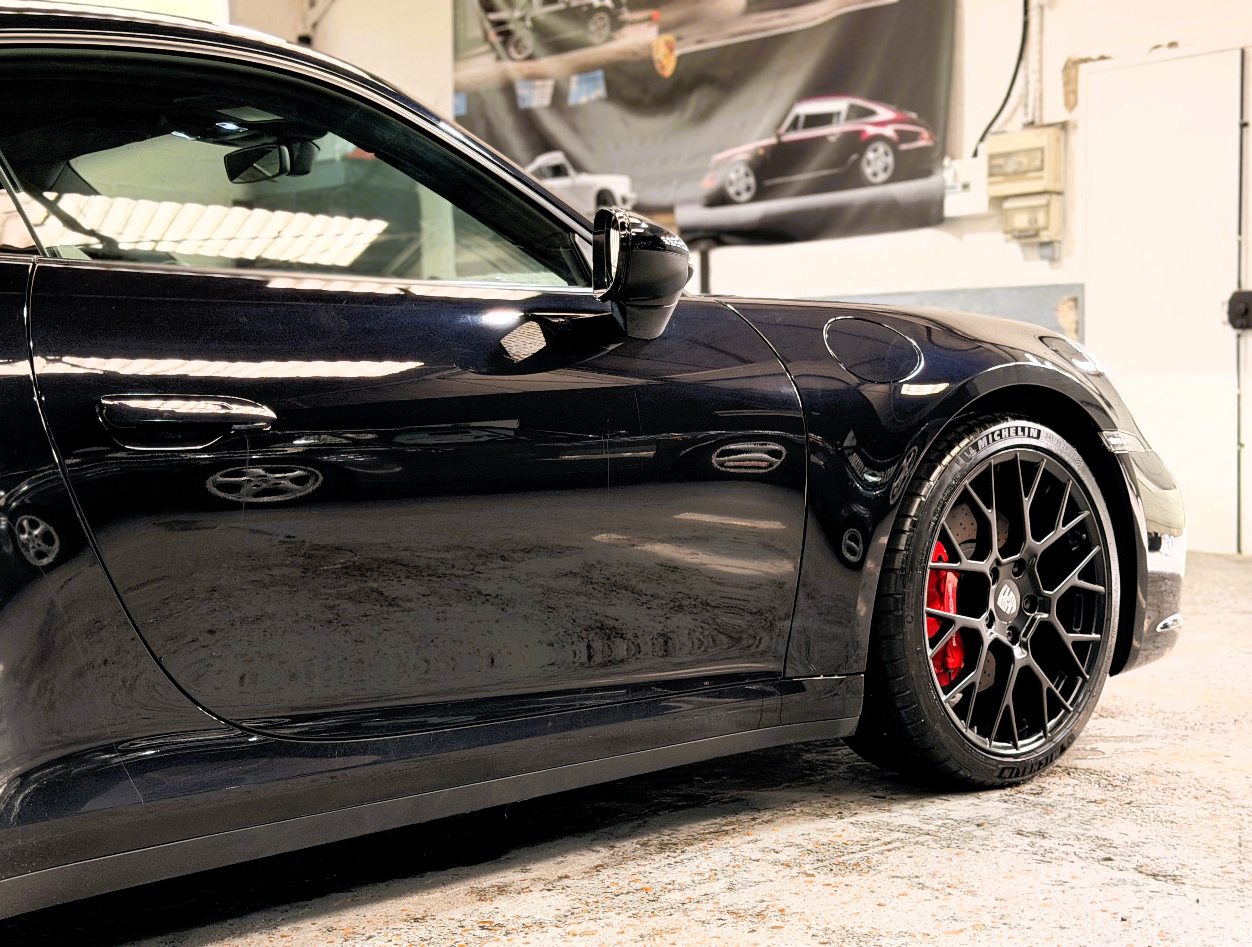 Porsche 992 Carrera 4S 450 cv PDK  Approved 2019 — profil lateral (5)