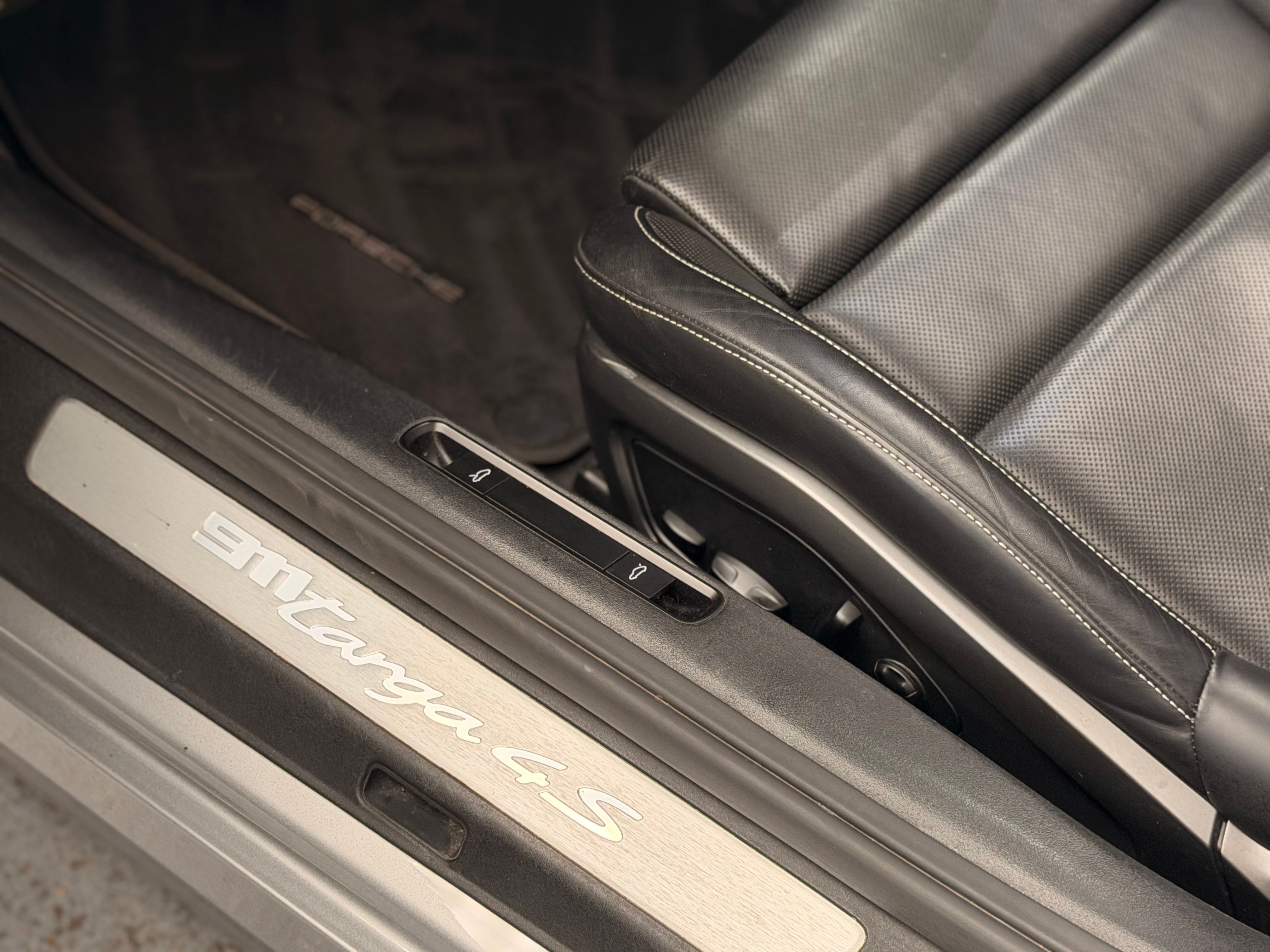 Porsche 992 Targa 4S PDK 450CV /ARGENT GT / FRANCE 2021 — detail (48)