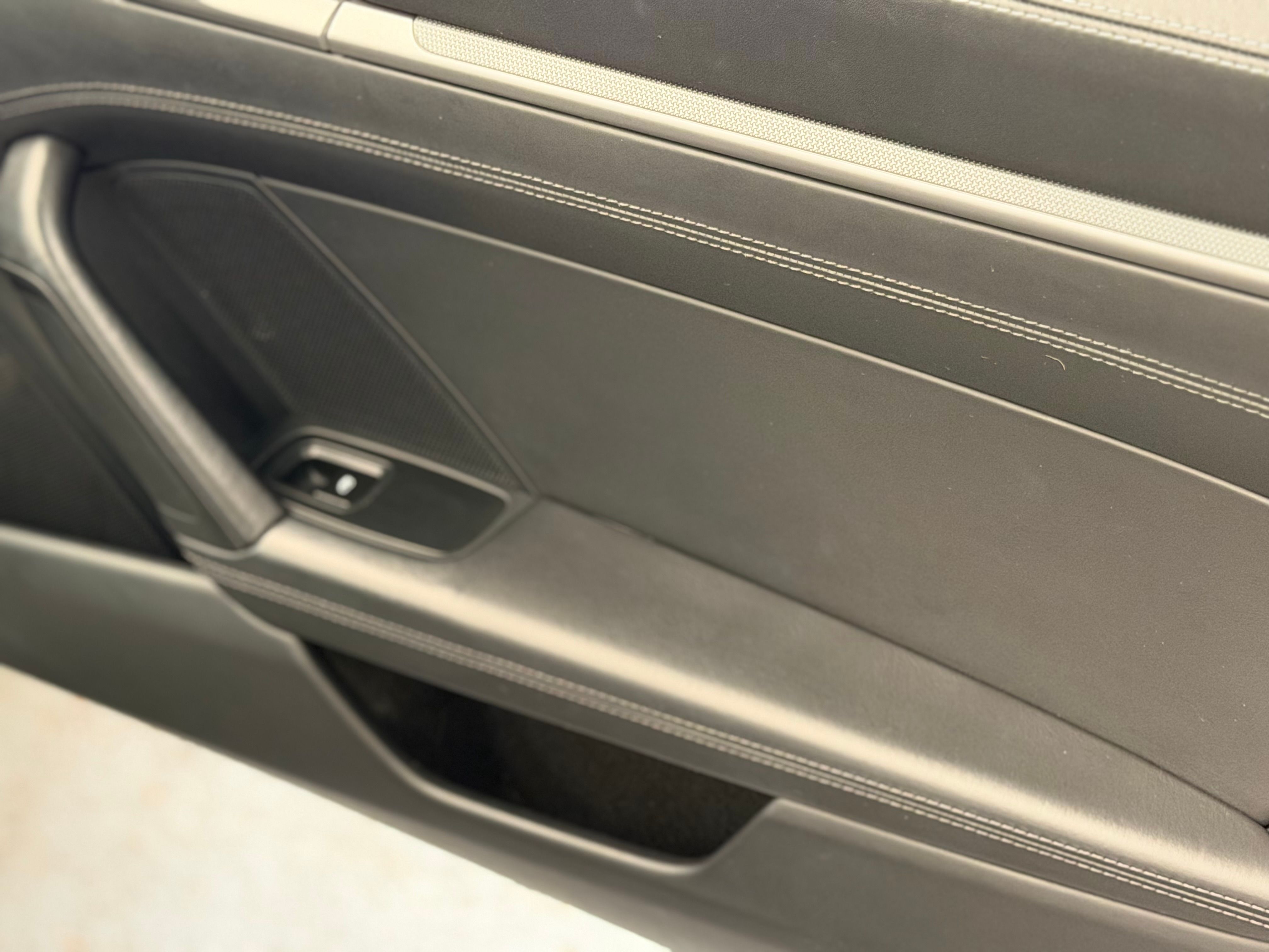 Porsche 992 Targa 4S PDK 450CV /ARGENT GT / FRANCE 2021 — detail (52)