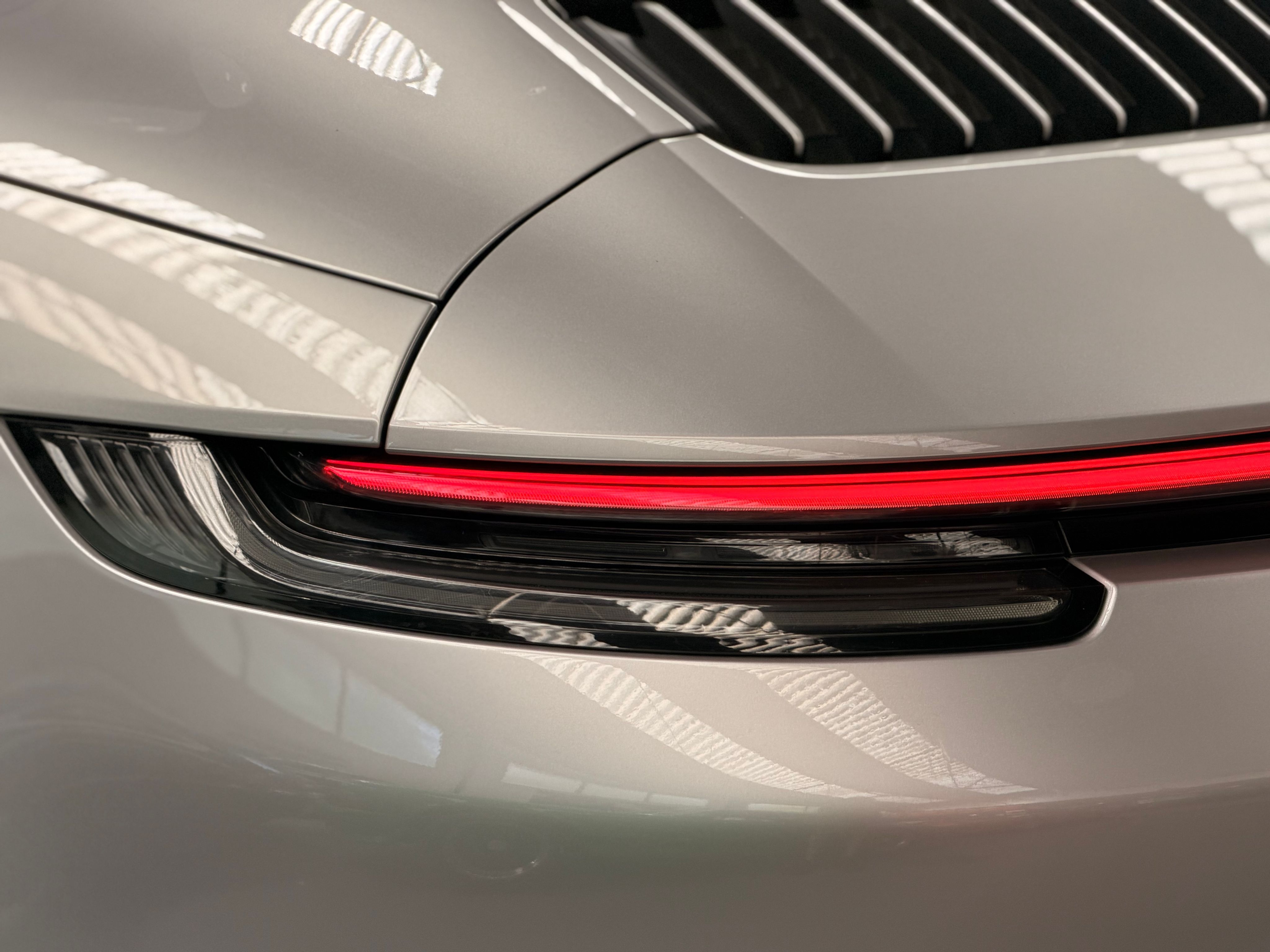 Porsche 992 Targa 4S PDK 450CV /ARGENT GT / FRANCE 2021 — detail (40)