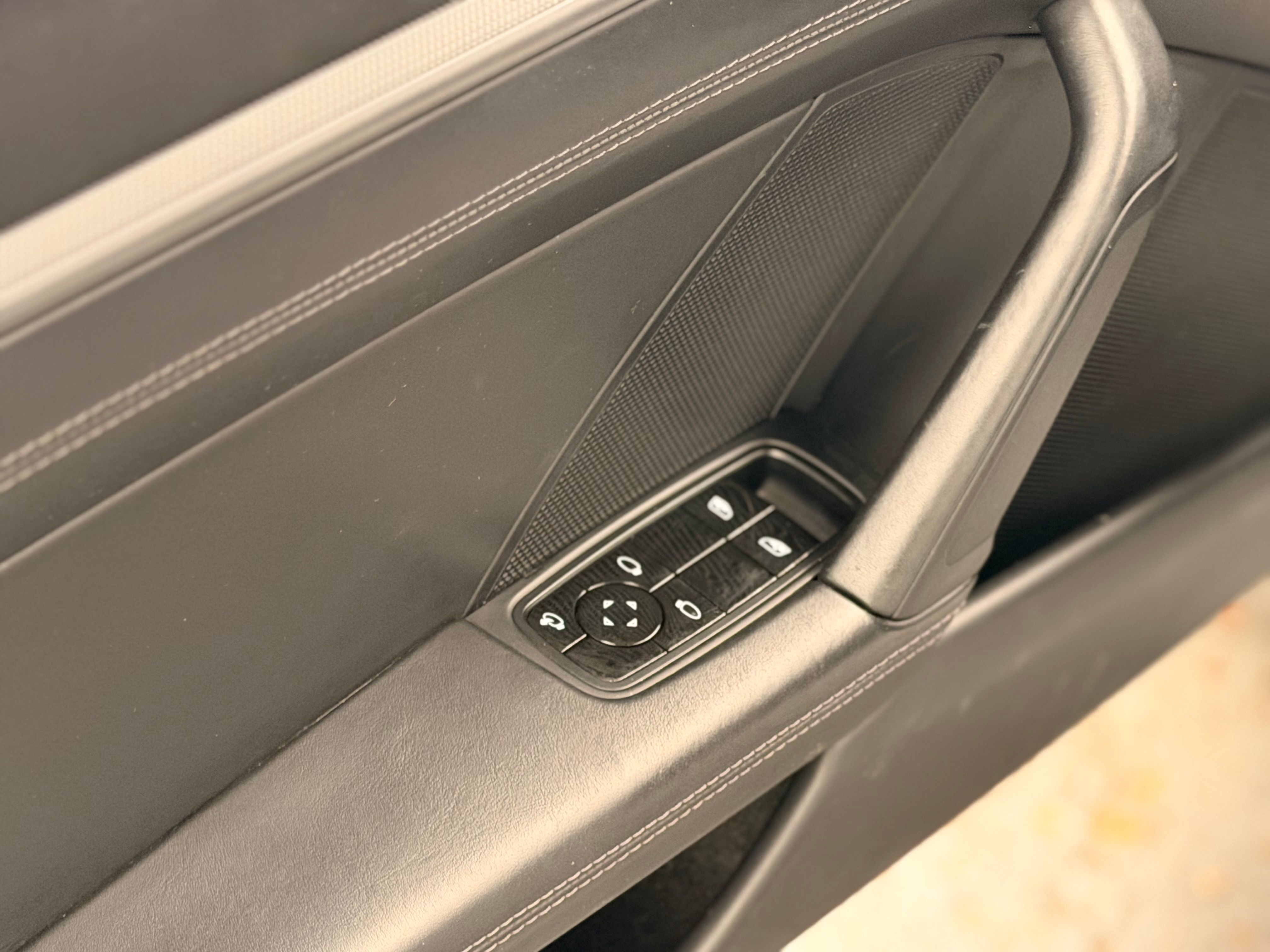Porsche 992 Targa 4S PDK 450CV /ARGENT GT / FRANCE 2021 — detail (47)
