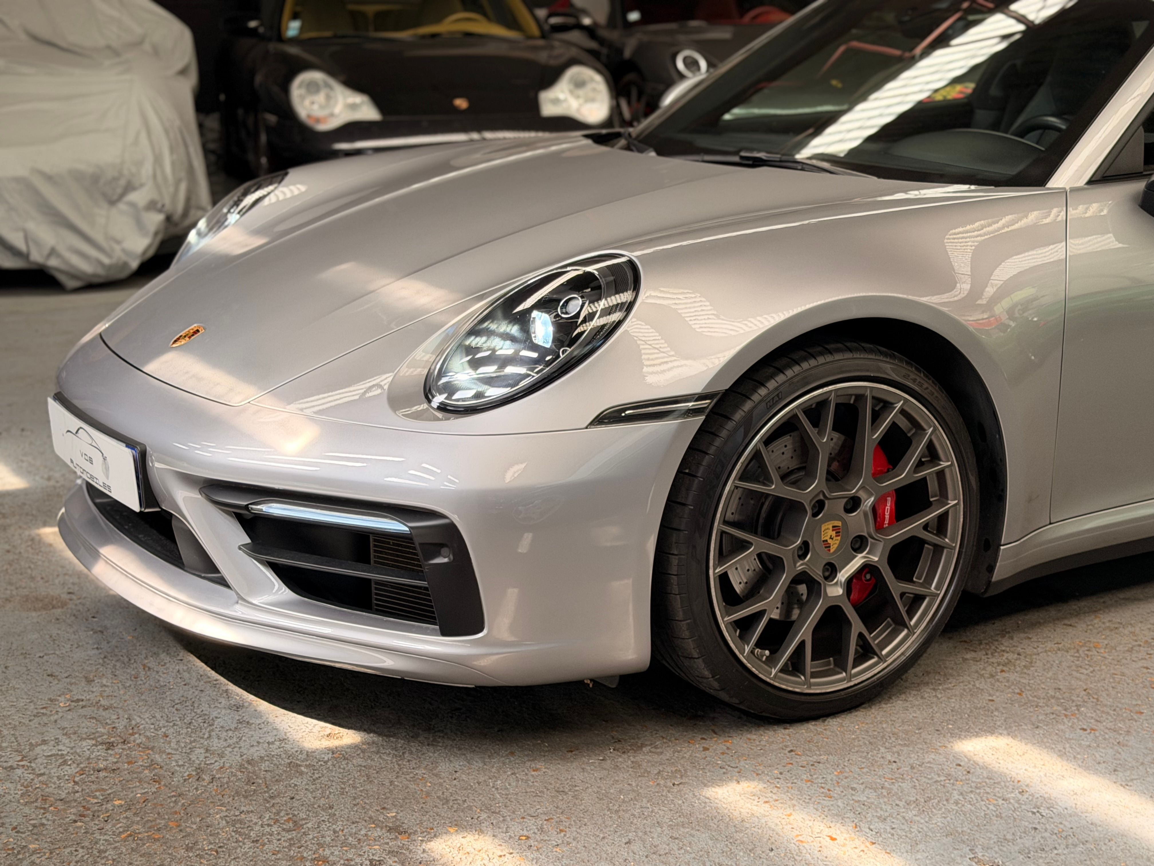 Porsche 992 Targa 4S PDK 450CV /ARGENT GT / FRANCE 2021 — vue avant trois-quarts (6)