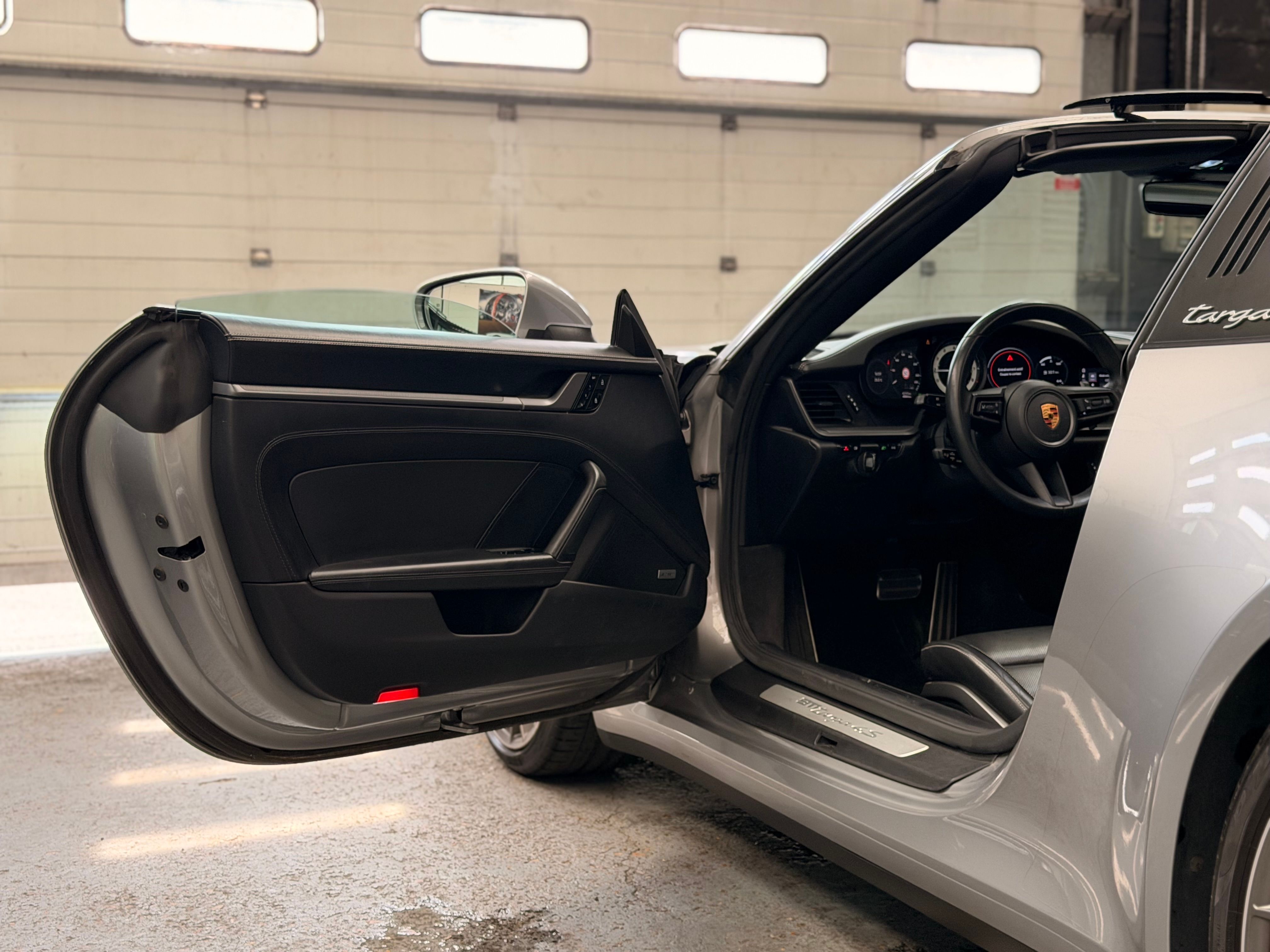 Porsche 992 Targa 4S PDK 450CV /ARGENT GT / FRANCE 2021 — tableau de bord (22)