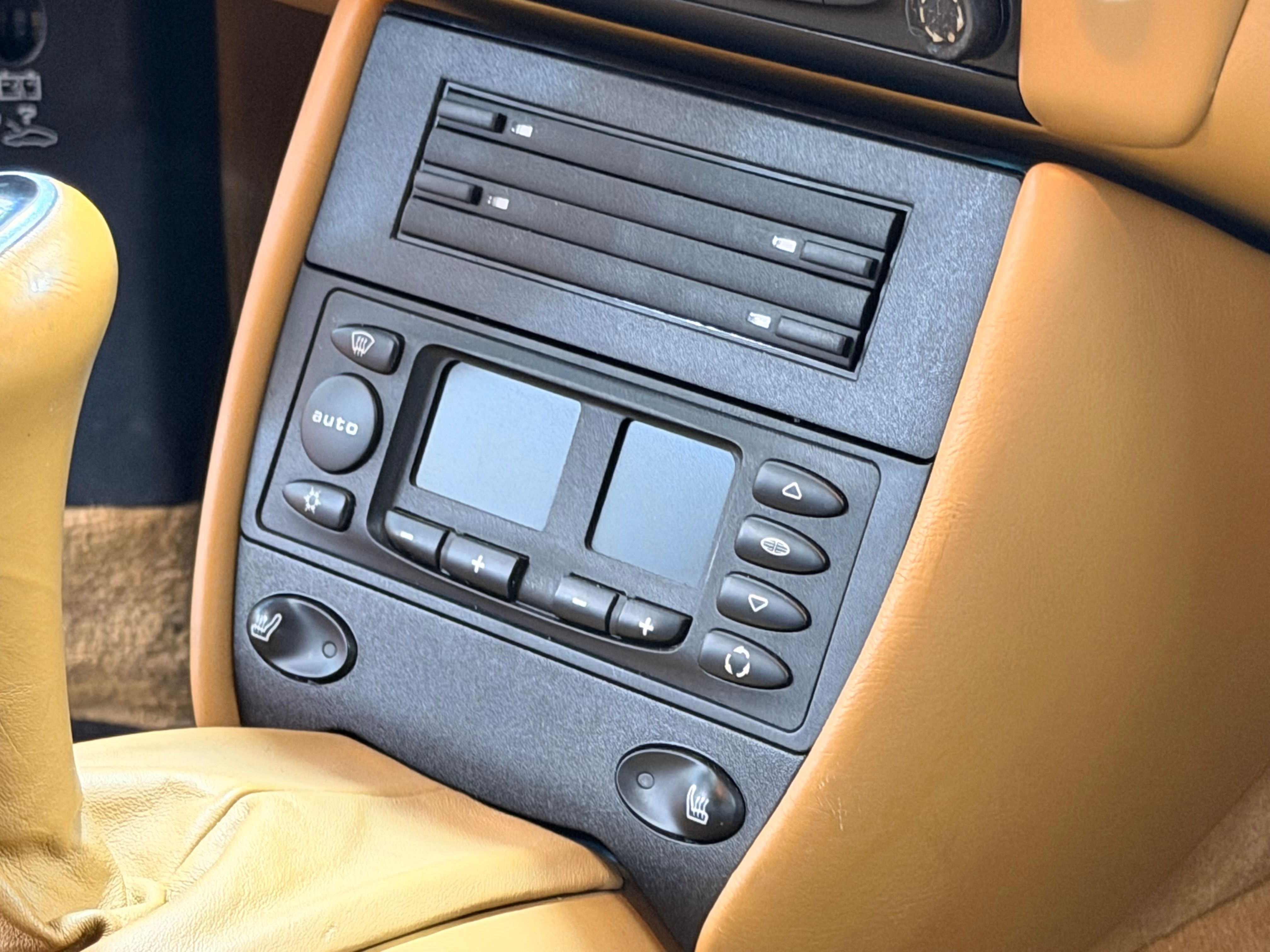 Porsche 996 Carrera 4S 2003 — detail (39)