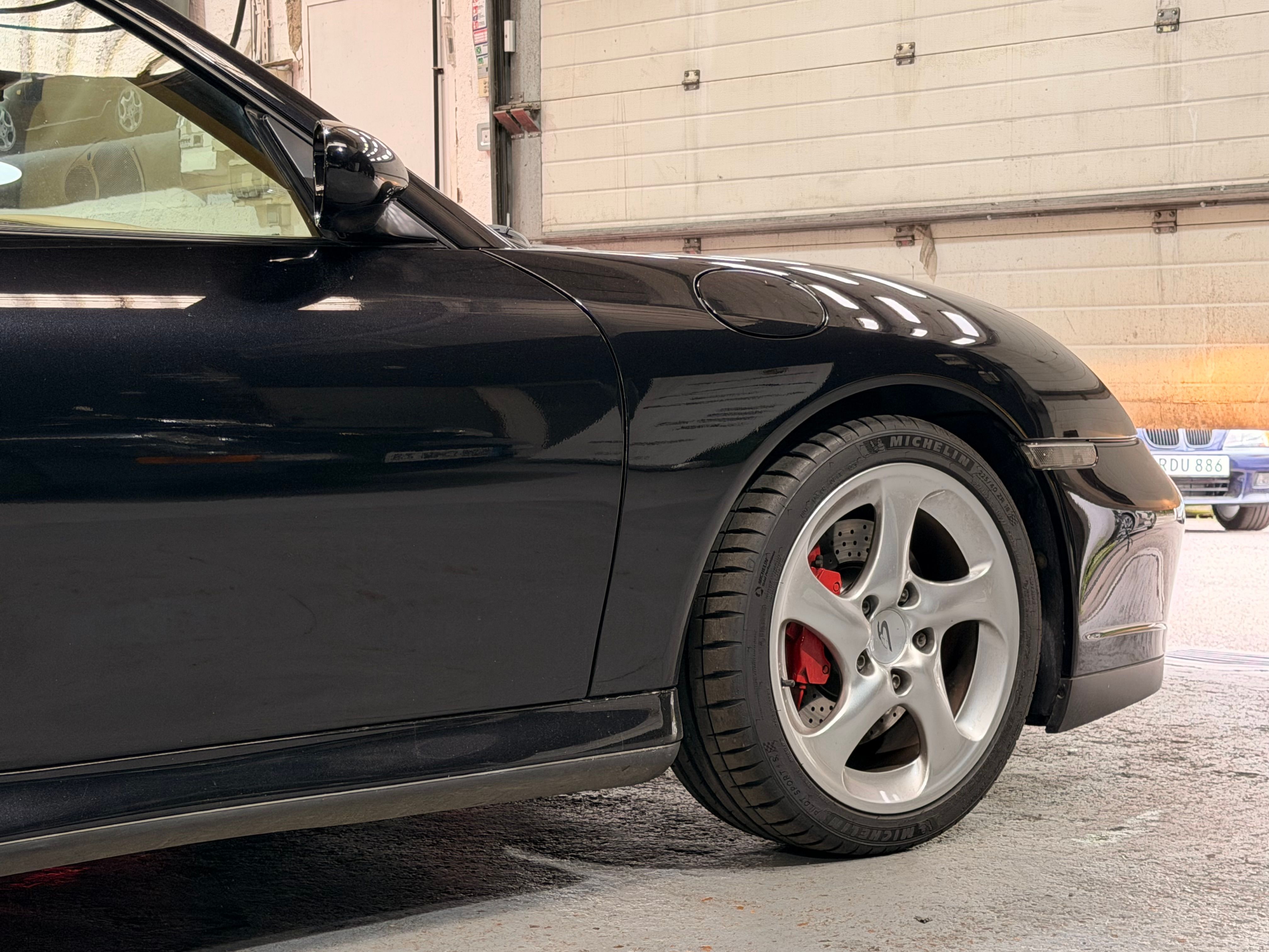 Porsche 996 Carrera 4S 2003 — jante et pneumatique (22)