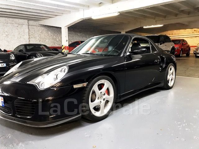 Porsche 996 Turbo Cabriolet 2004 — vue avant trois-quarts (1)