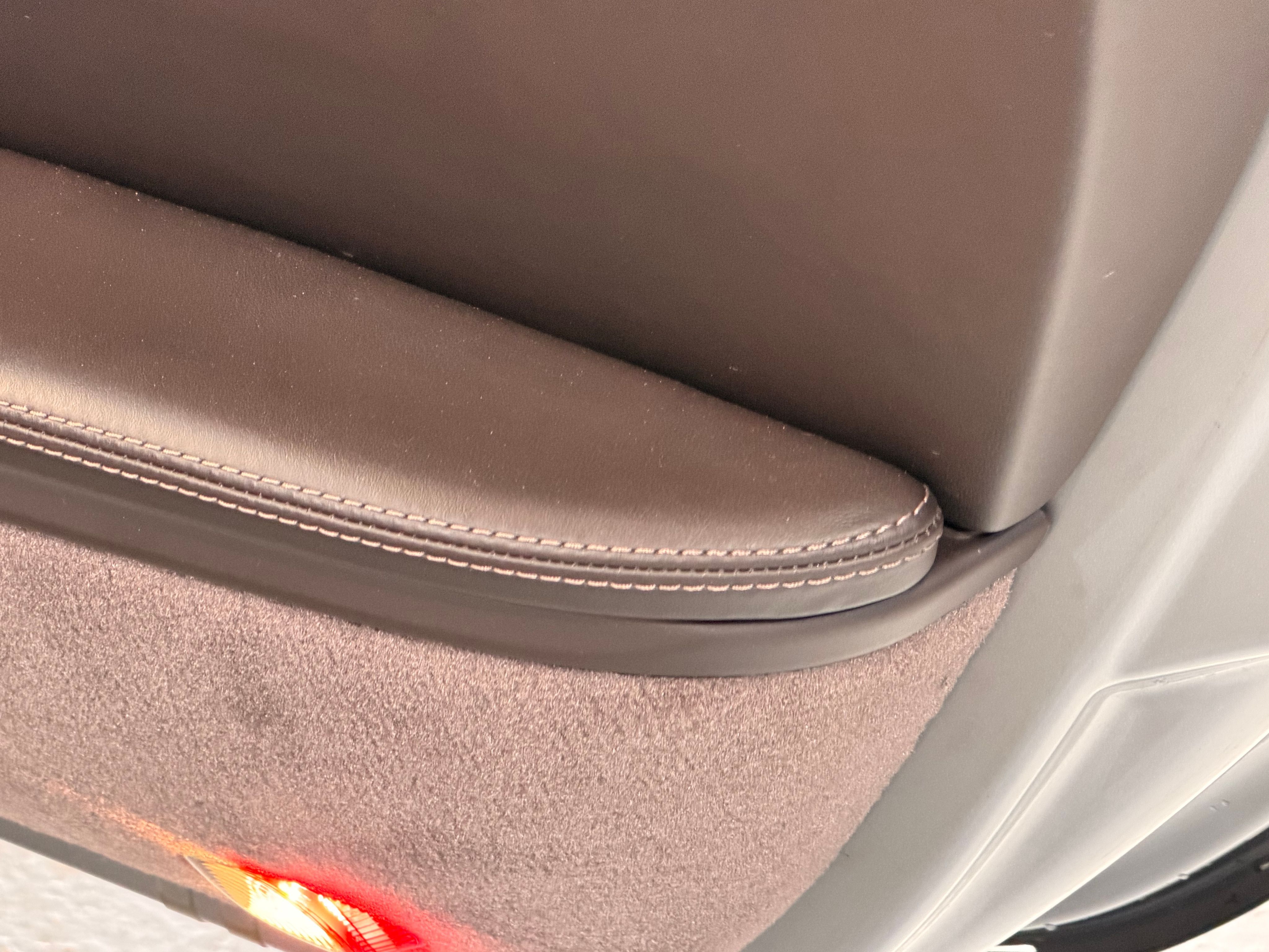 Porsche 997 Targa 4S 2010 — photo (14)