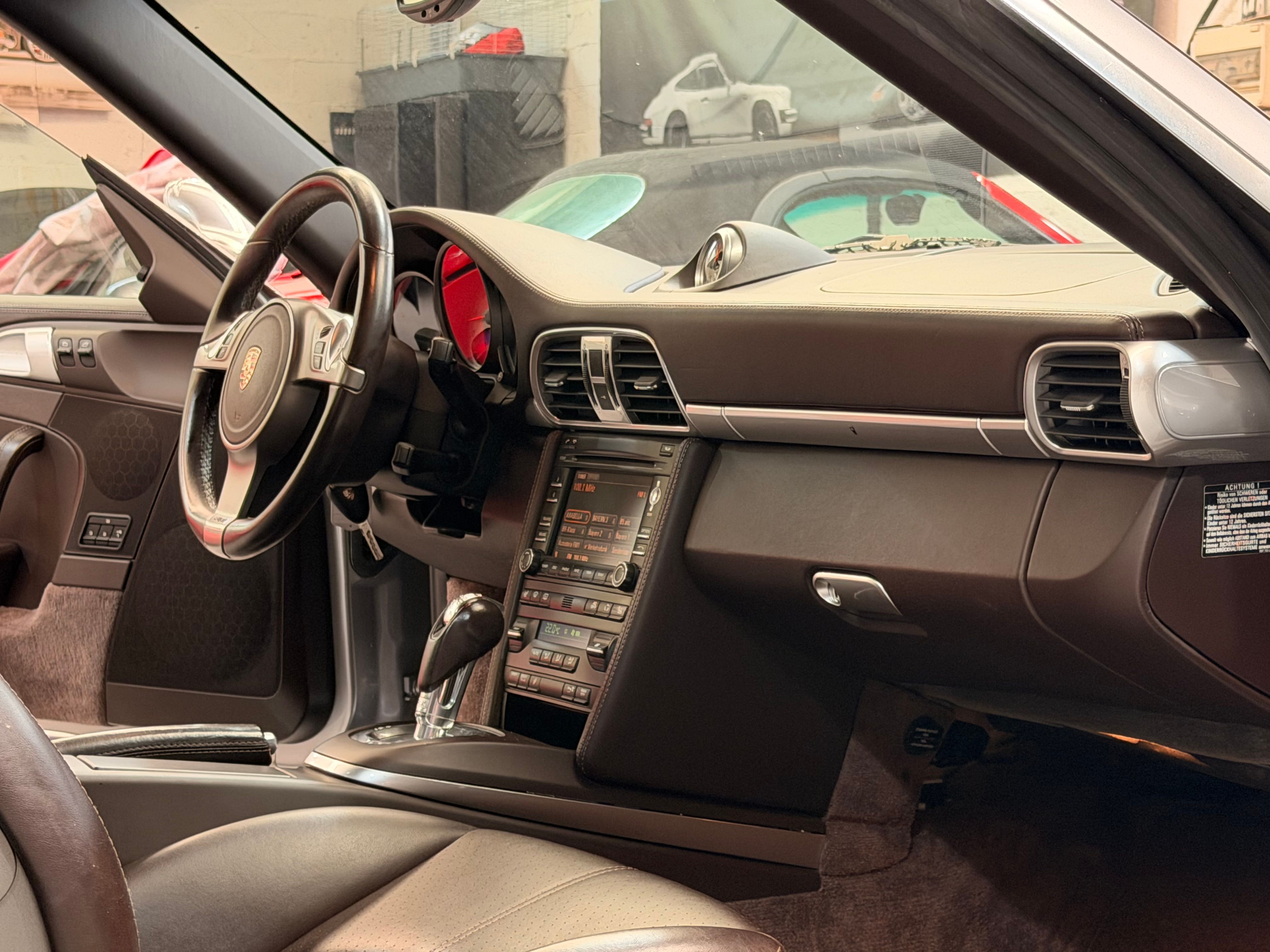 Porsche 997 Targa 4S 2010 — photo (17)
