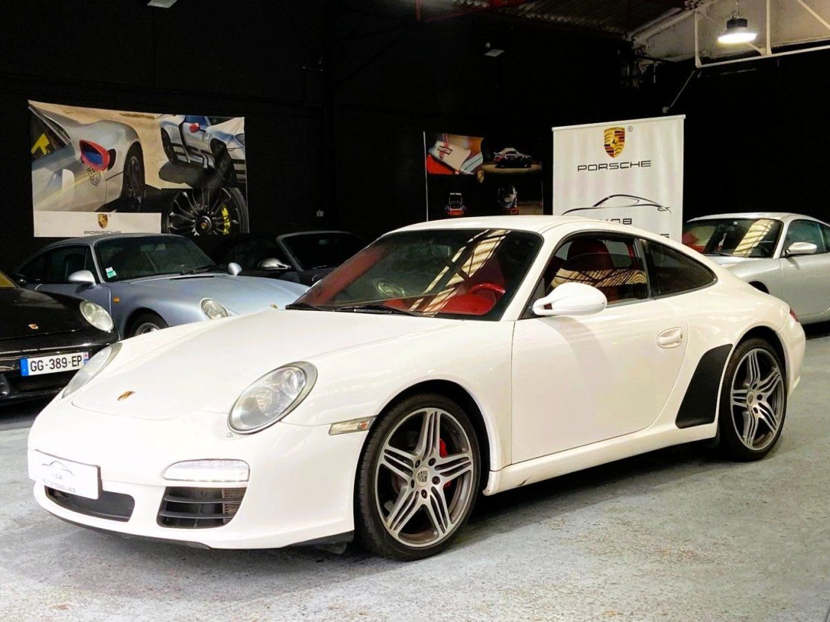 Porsche 997 Carrera 2009 — vue avant trois-quarts (2)