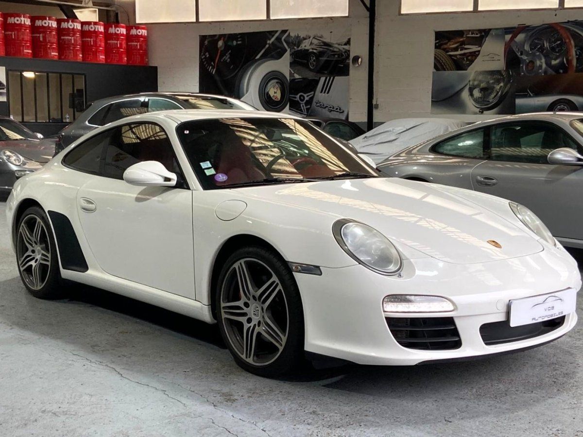 Porsche 997 Carrera 2009 — vue avant trois-quarts (3)