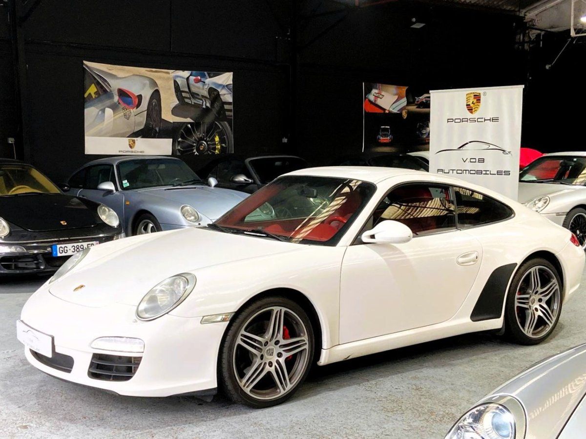 Porsche 997 Carrera 2009 — vue avant trois-quarts (4)