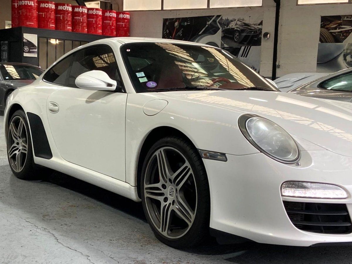 Porsche 997 Carrera 2009 — vue avant trois-quarts (5)