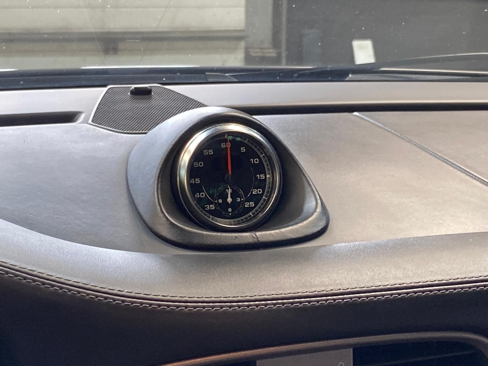 Porsche 997 Carrera 4 2011 — detail (38)