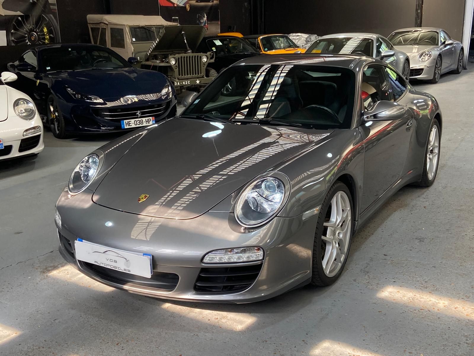 Porsche 997 Carrera 4 2011 — vue avant trois-quarts (5)