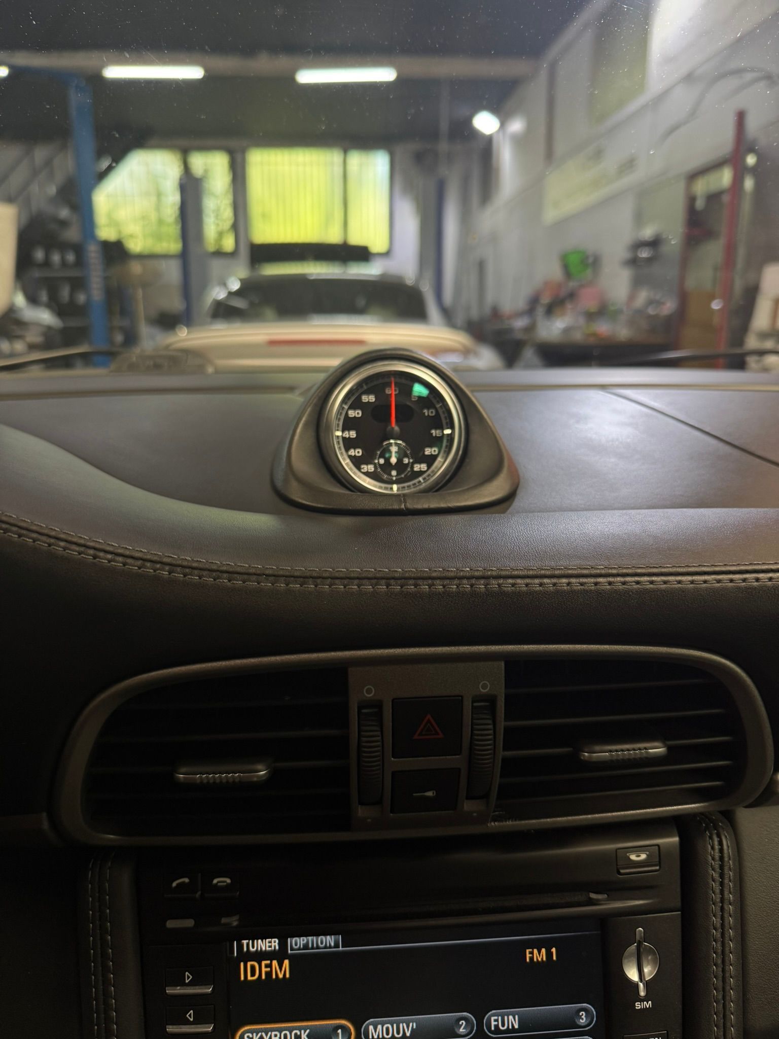 Porsche 997 Carrera 4 2011 — tableau de bord (32)