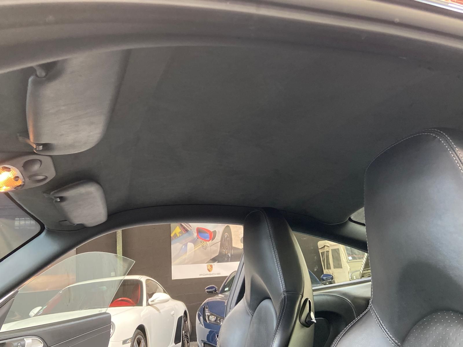 Porsche 997 Carrera 4 2011 — places arriere (36)