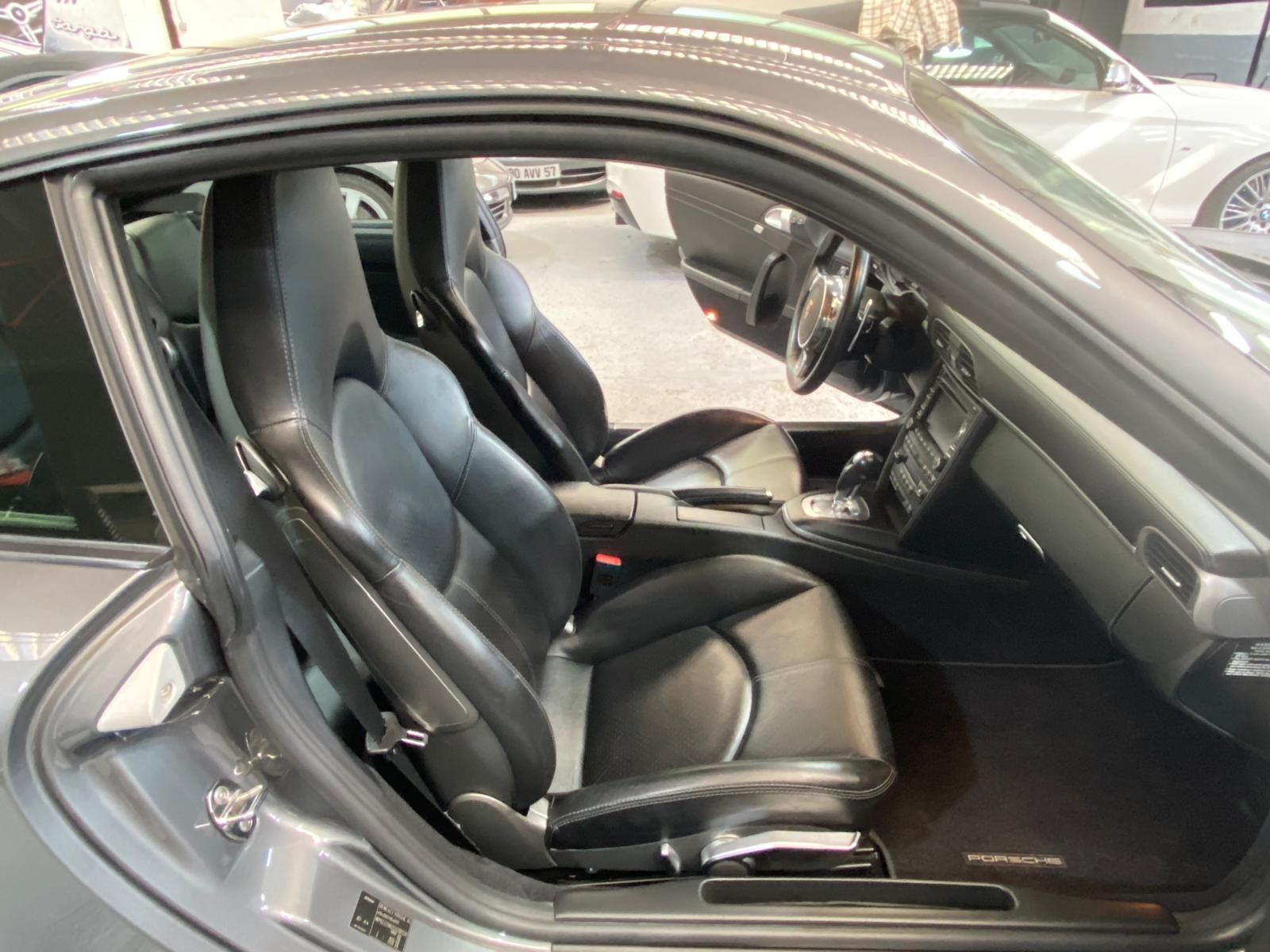 Porsche 997 Carrera 4 2011 — sieges (34)