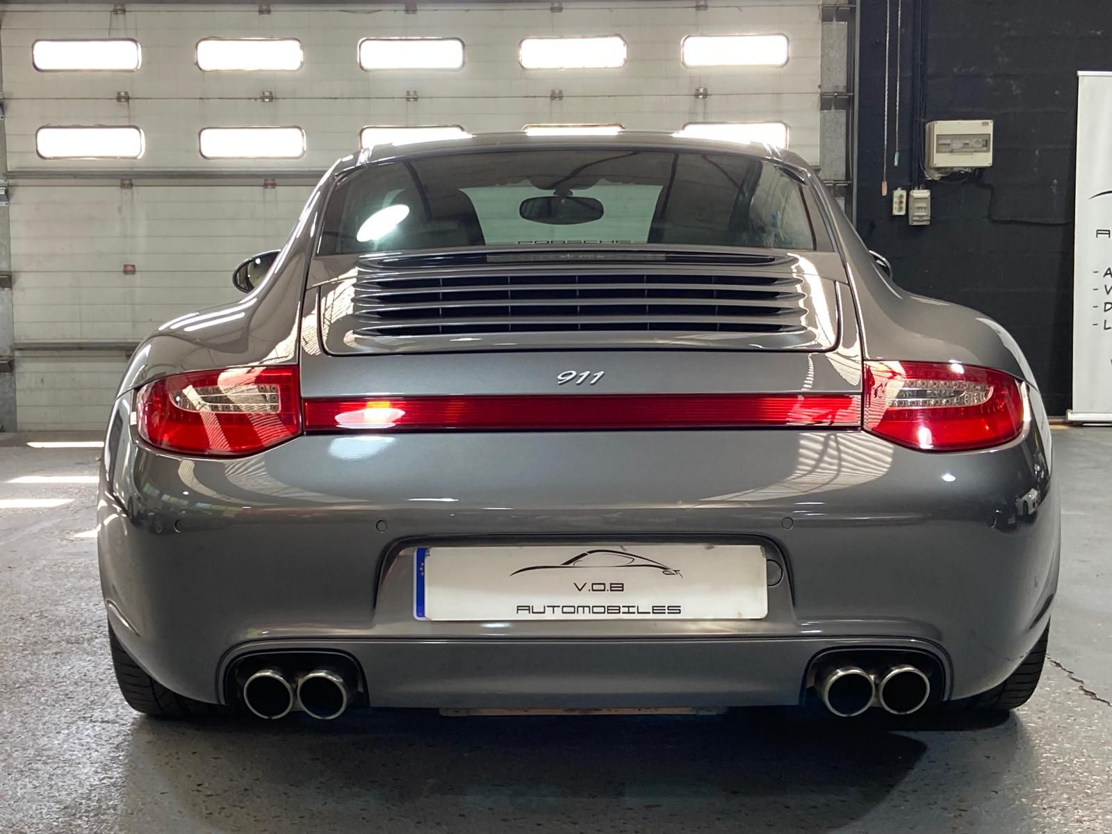 Porsche 997 Carrera 4 2011 — vue arriere (21)