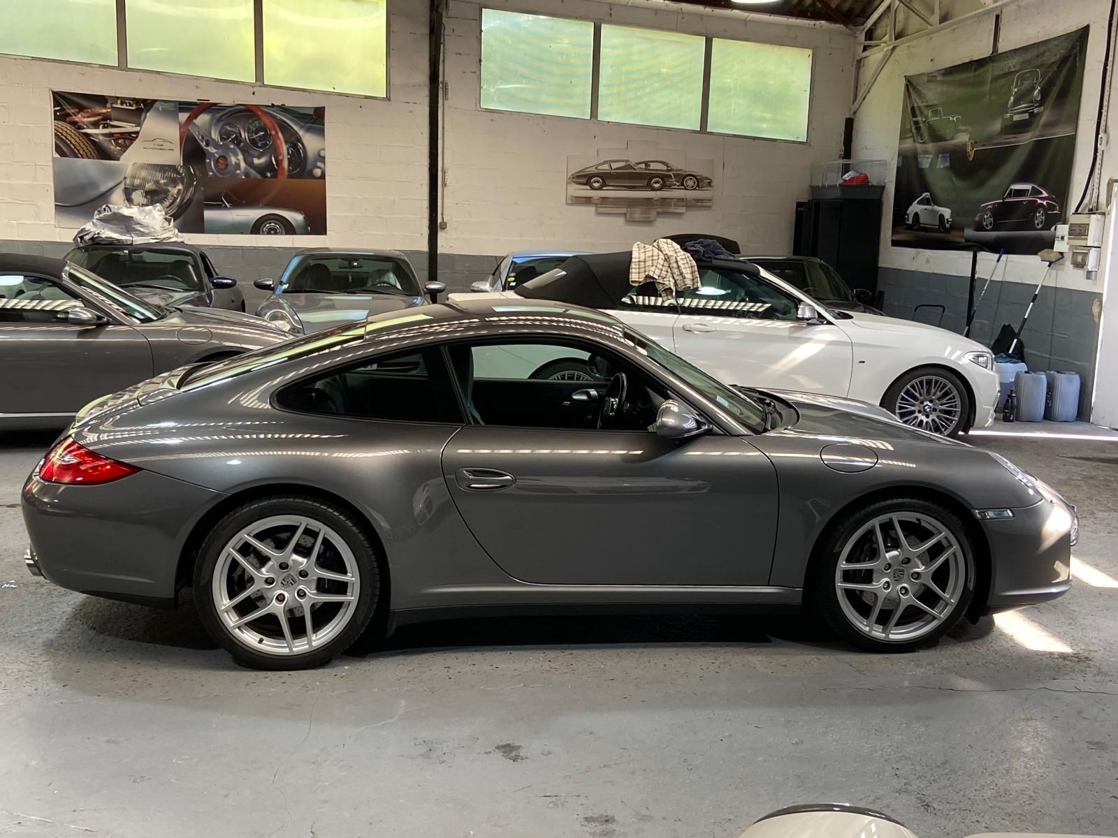 Porsche 997 Carrera 4 2011 — profil lateral (12)