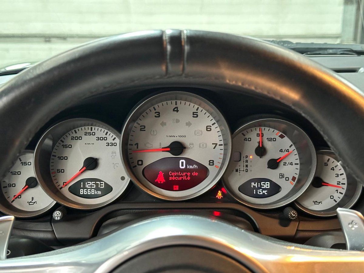 Porsche 997 Carrera 4S 2009 — detail interieur (37)