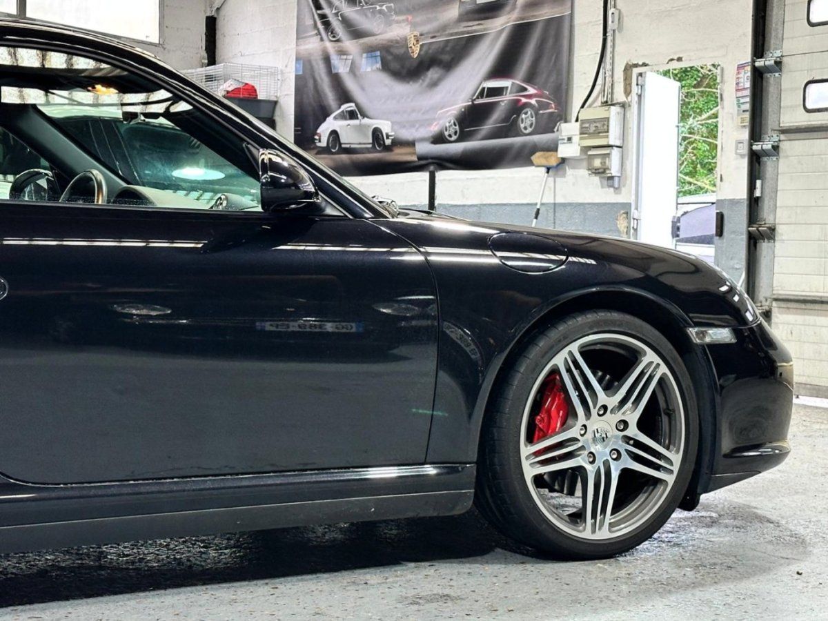 Porsche 997 Carrera 4S 2009 — profil lateral (8)